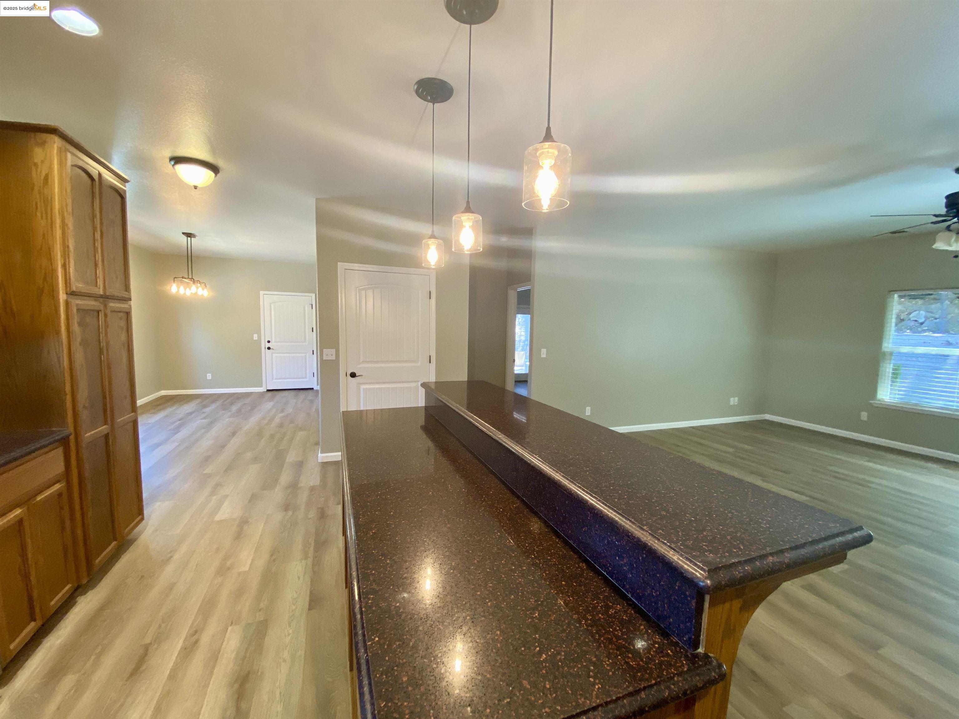 Detail Gallery Image 9 of 37 For 18197 Hammer Ln, Tuolumne,  CA 95379 - 3 Beds | 2 Baths