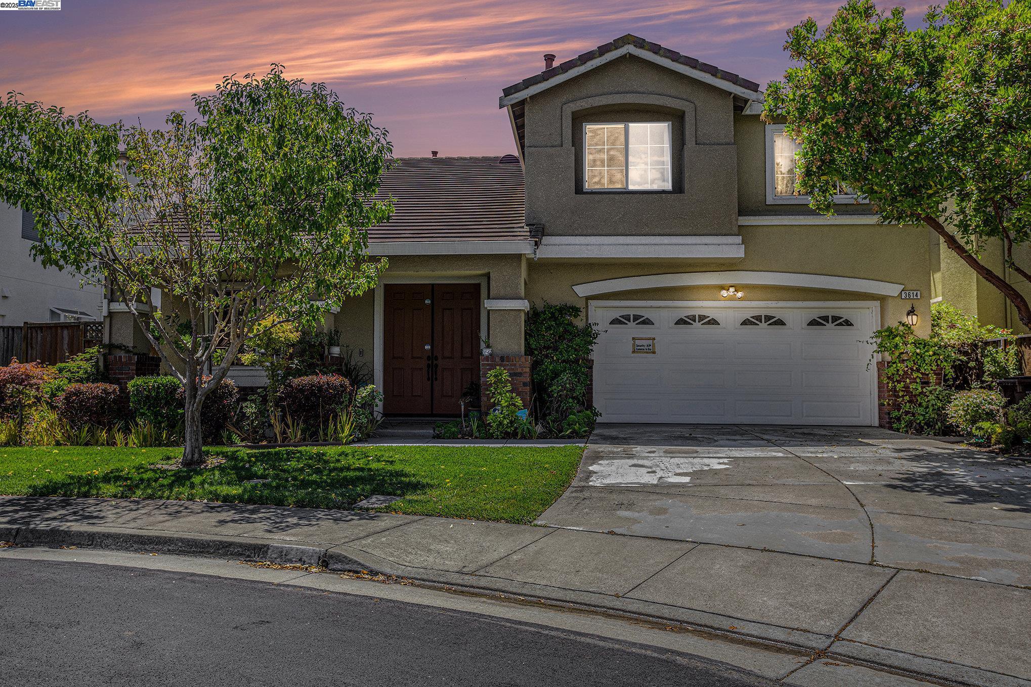 Detail Gallery Image 1 of 45 For 3614 Skypark Pl, Richmond,  CA 94806 - 6 Beds | 3 Baths