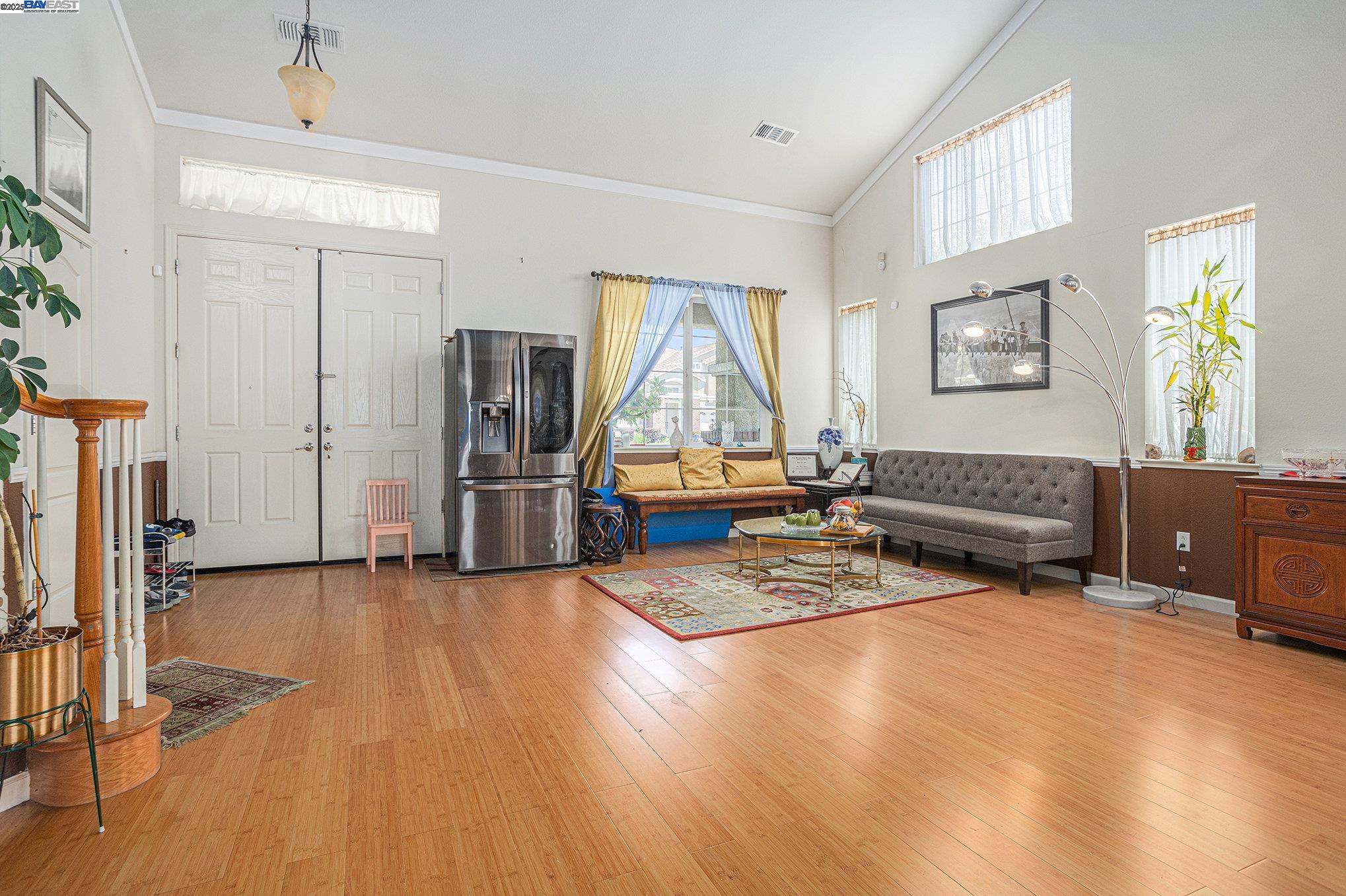 Detail Gallery Image 4 of 45 For 3614 Skypark Pl, Richmond,  CA 94806 - 6 Beds | 3 Baths