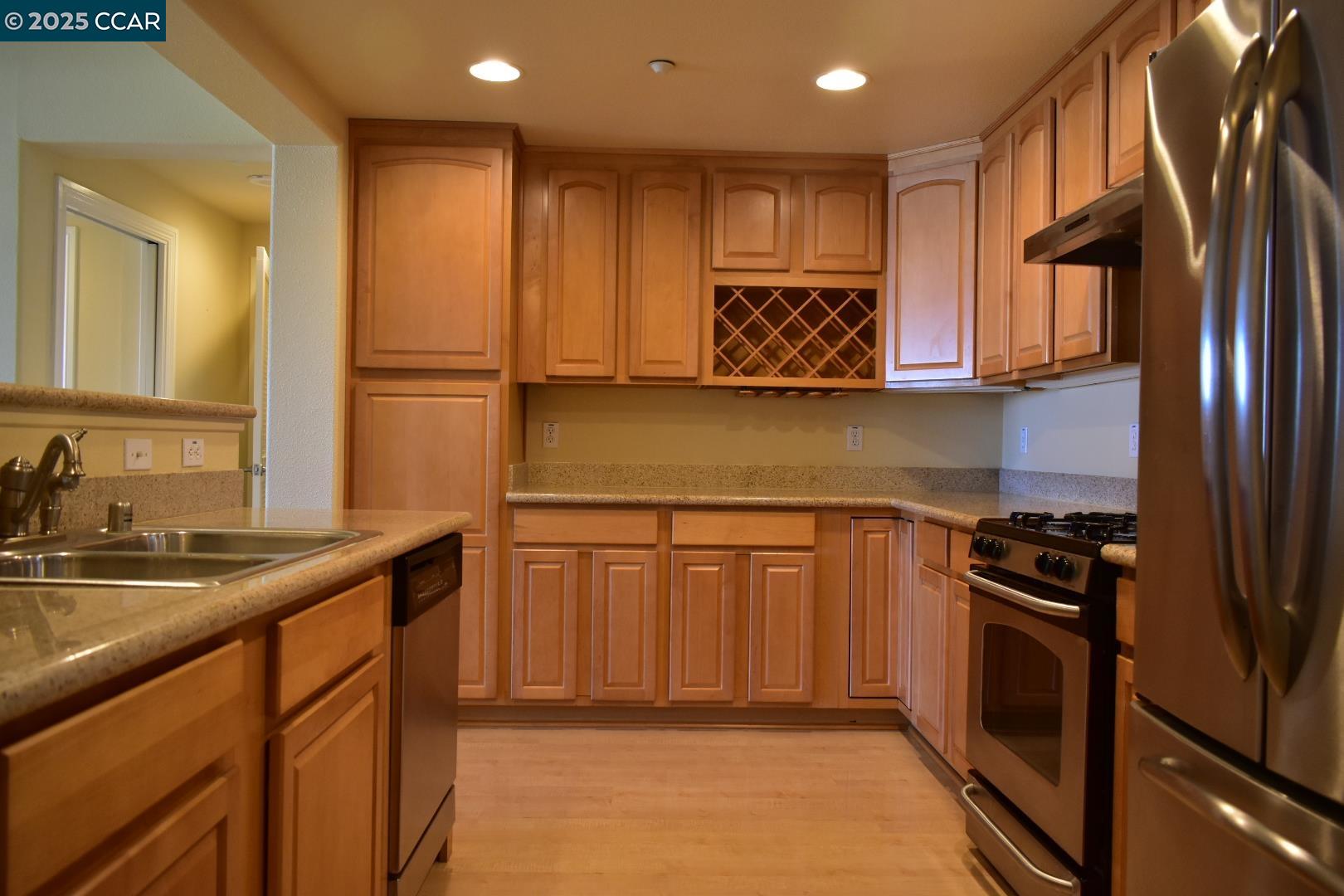 Detail Gallery Image 5 of 21 For 2210 Gellert Blvd #5310,  South San Francisco,  CA 94080 - 2 Beds | 2 Baths