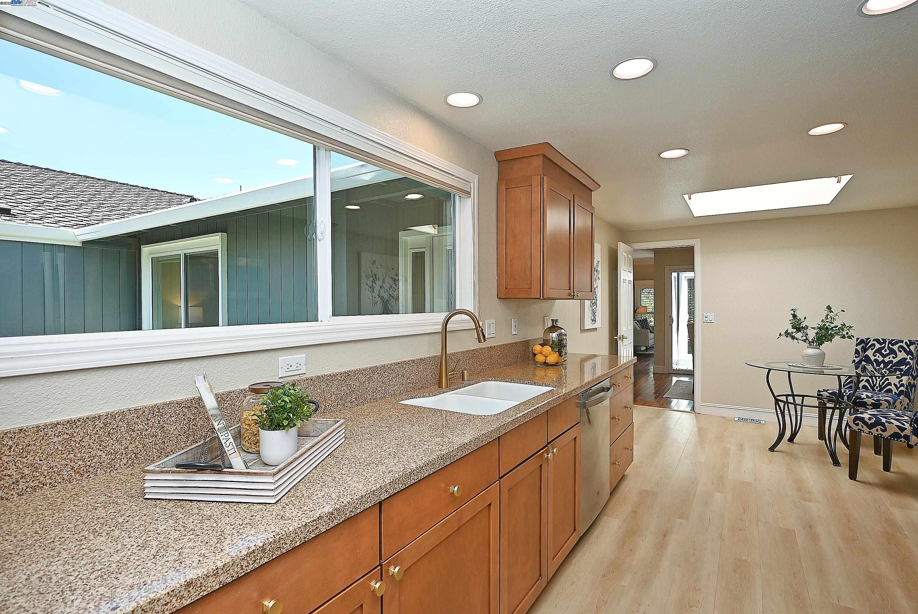 Photo #6: 41107039 Listing 