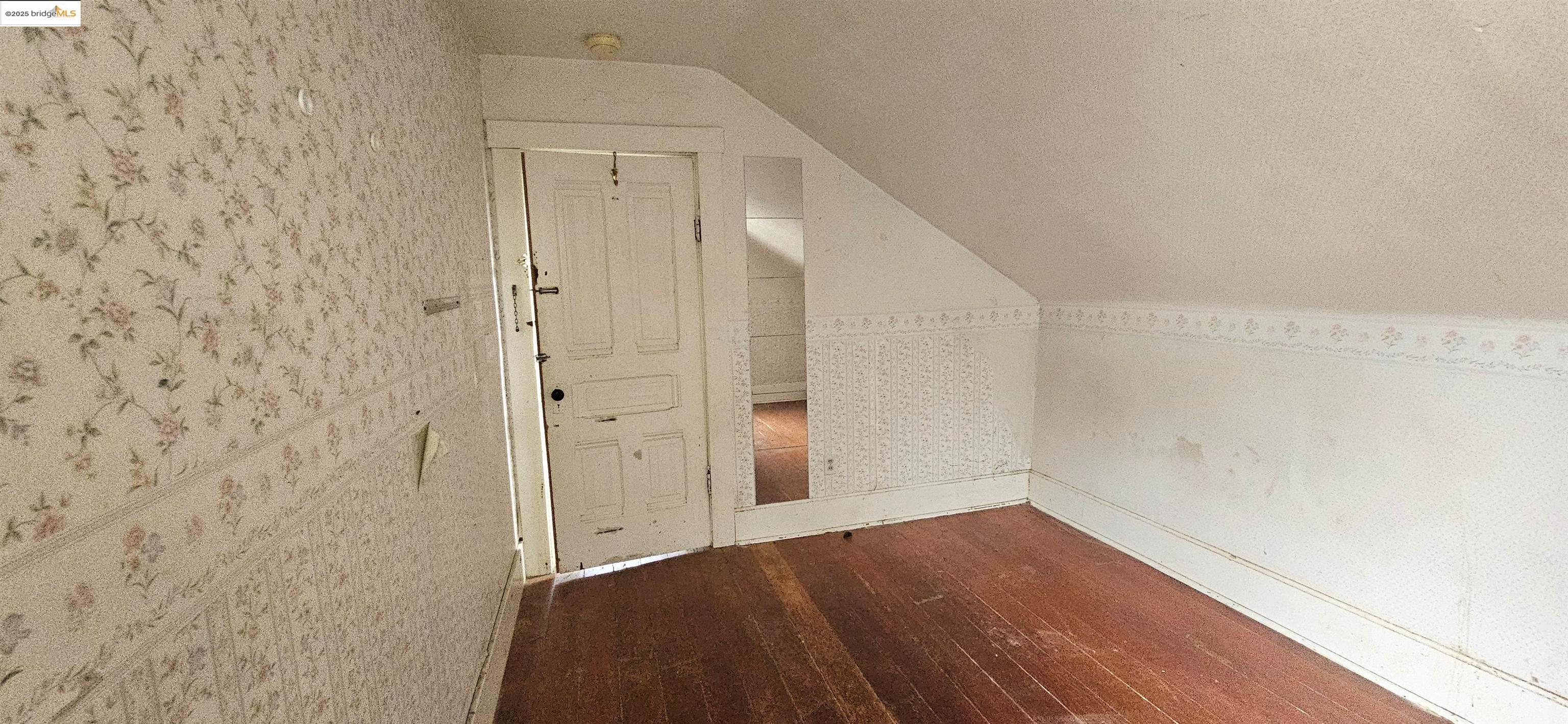 Detail Gallery Image 4 of 17 For 2308 Parker St, Berkeley,  CA 94704 - 5 Beds | 2 Baths