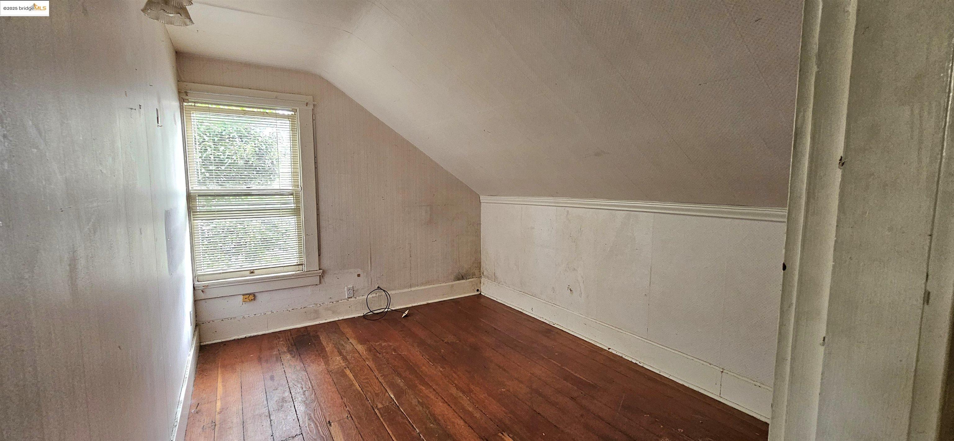 Detail Gallery Image 5 of 17 For 2308 Parker St, Berkeley,  CA 94704 - 5 Beds | 2 Baths