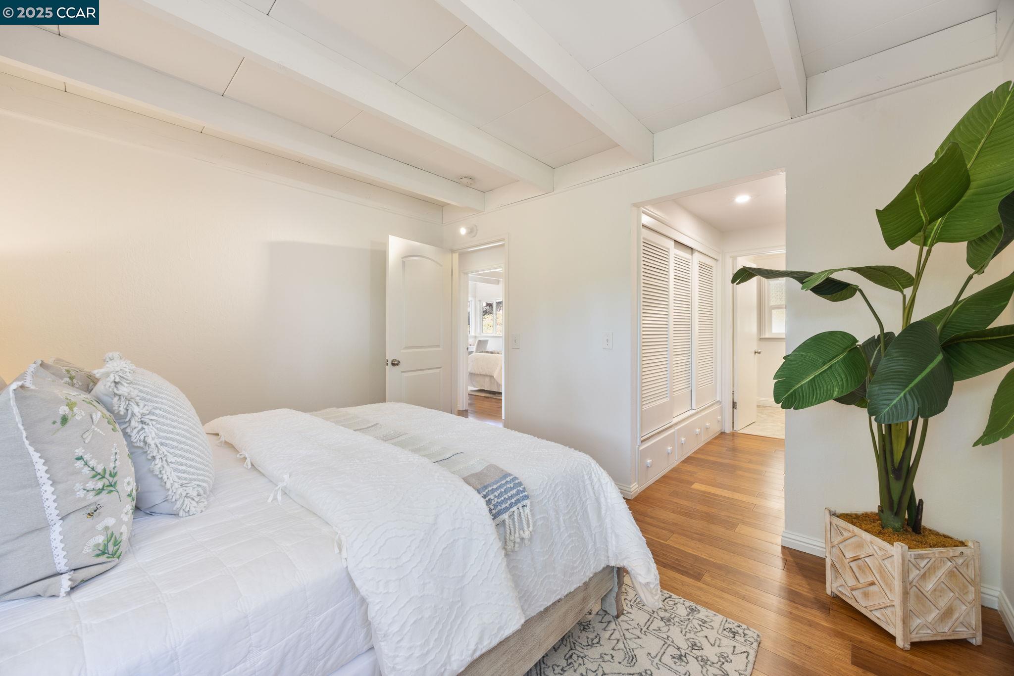 Detail Gallery Image 15 of 36 For 1530 Reliez Valley Rd, Lafayette,  CA 94549 - 4 Beds | 3/1 Baths