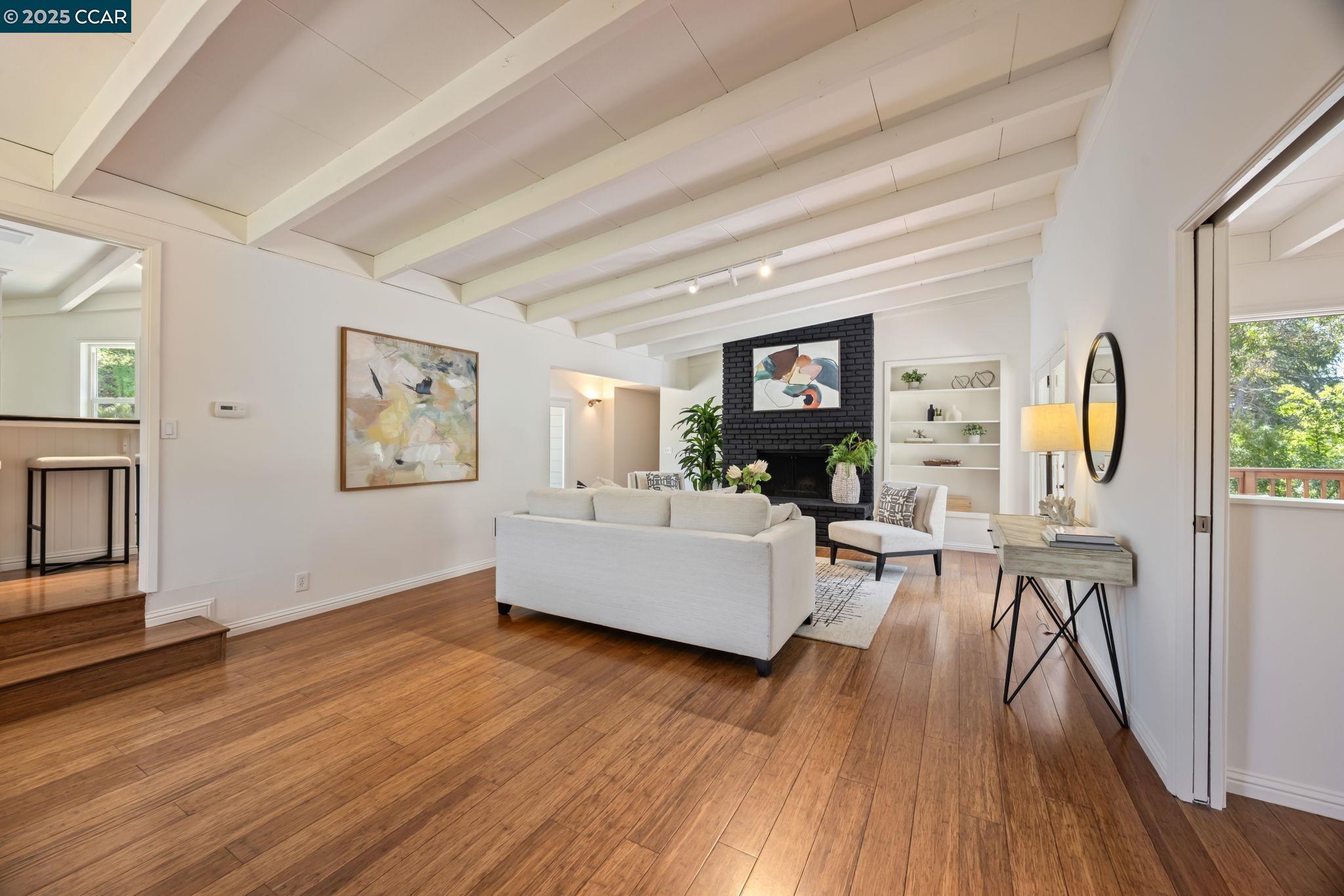 Detail Gallery Image 3 of 36 For 1530 Reliez Valley Rd, Lafayette,  CA 94549 - 4 Beds | 3/1 Baths