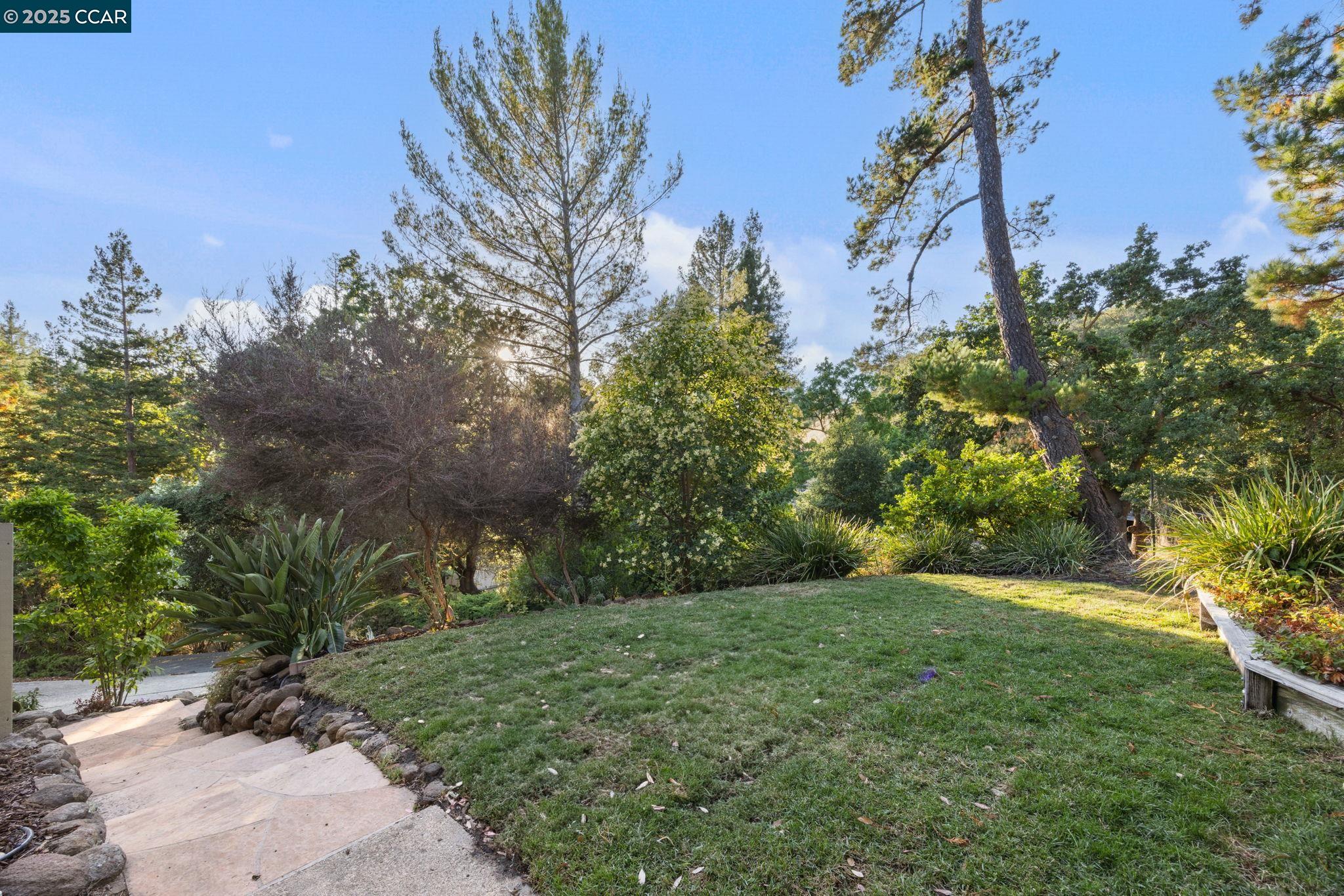 Detail Gallery Image 27 of 36 For 1530 Reliez Valley Rd, Lafayette,  CA 94549 - 4 Beds | 3/1 Baths
