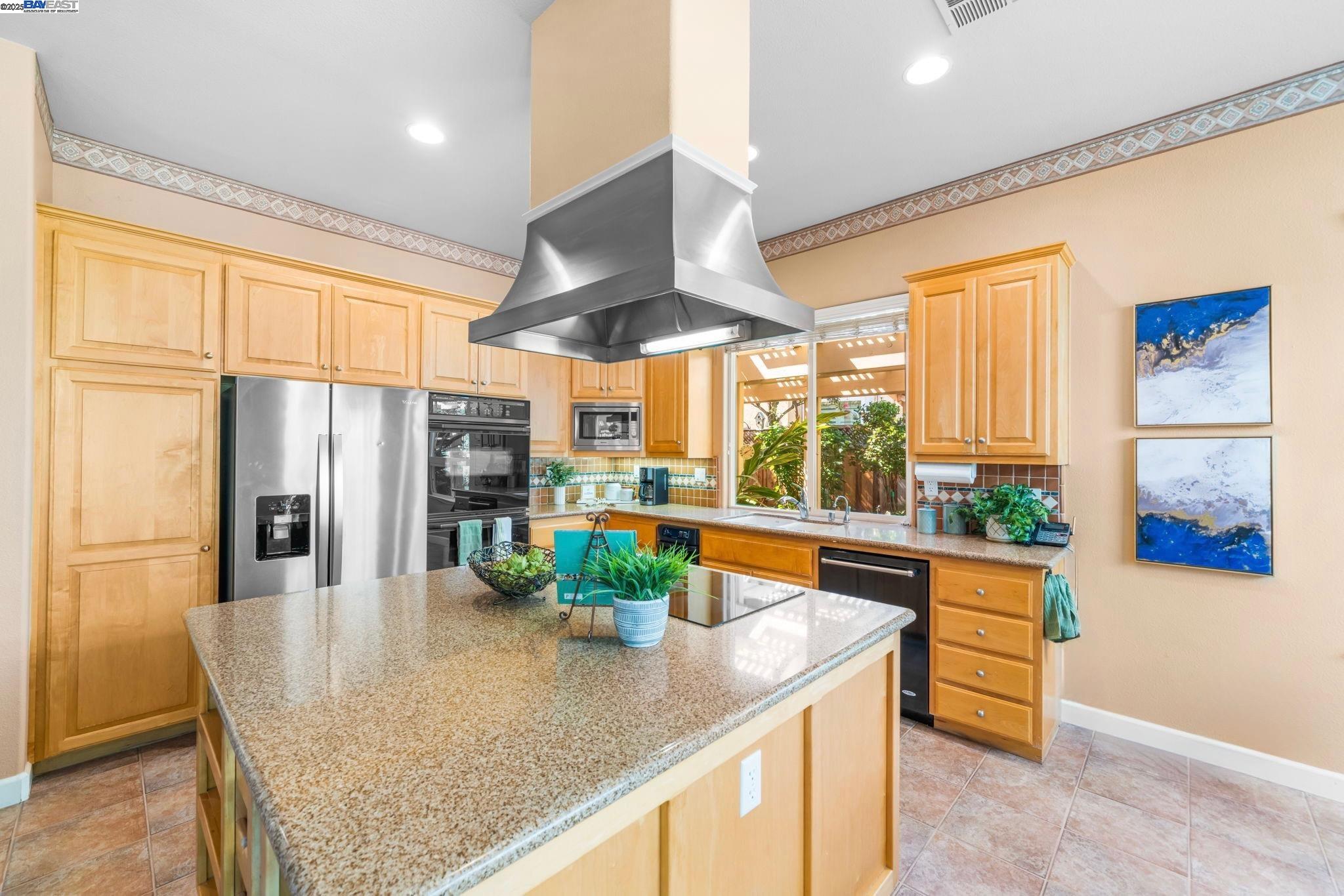 Detail Gallery Image 14 of 59 For 444 Cabonia Ct, Pleasanton,  CA 94566 - 4 Beds | 2/1 Baths