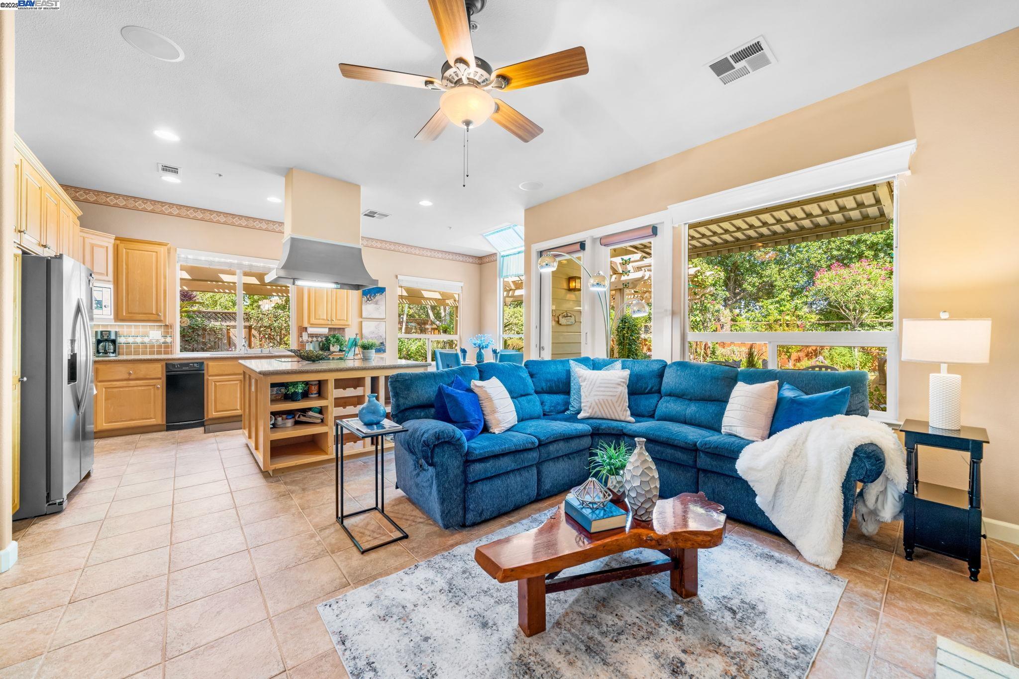 Detail Gallery Image 17 of 59 For 444 Cabonia Ct, Pleasanton,  CA 94566 - 4 Beds | 2/1 Baths