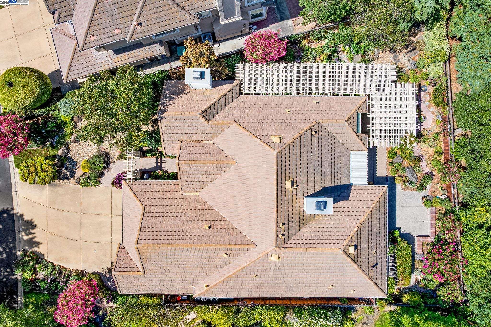 Detail Gallery Image 4 of 59 For 444 Cabonia Ct, Pleasanton,  CA 94566 - 4 Beds | 2/1 Baths