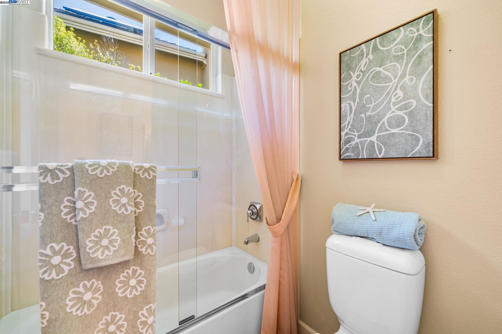 Detail Gallery Image 32 of 59 For 444 Cabonia Ct, Pleasanton,  CA 94566 - 4 Beds | 2/1 Baths