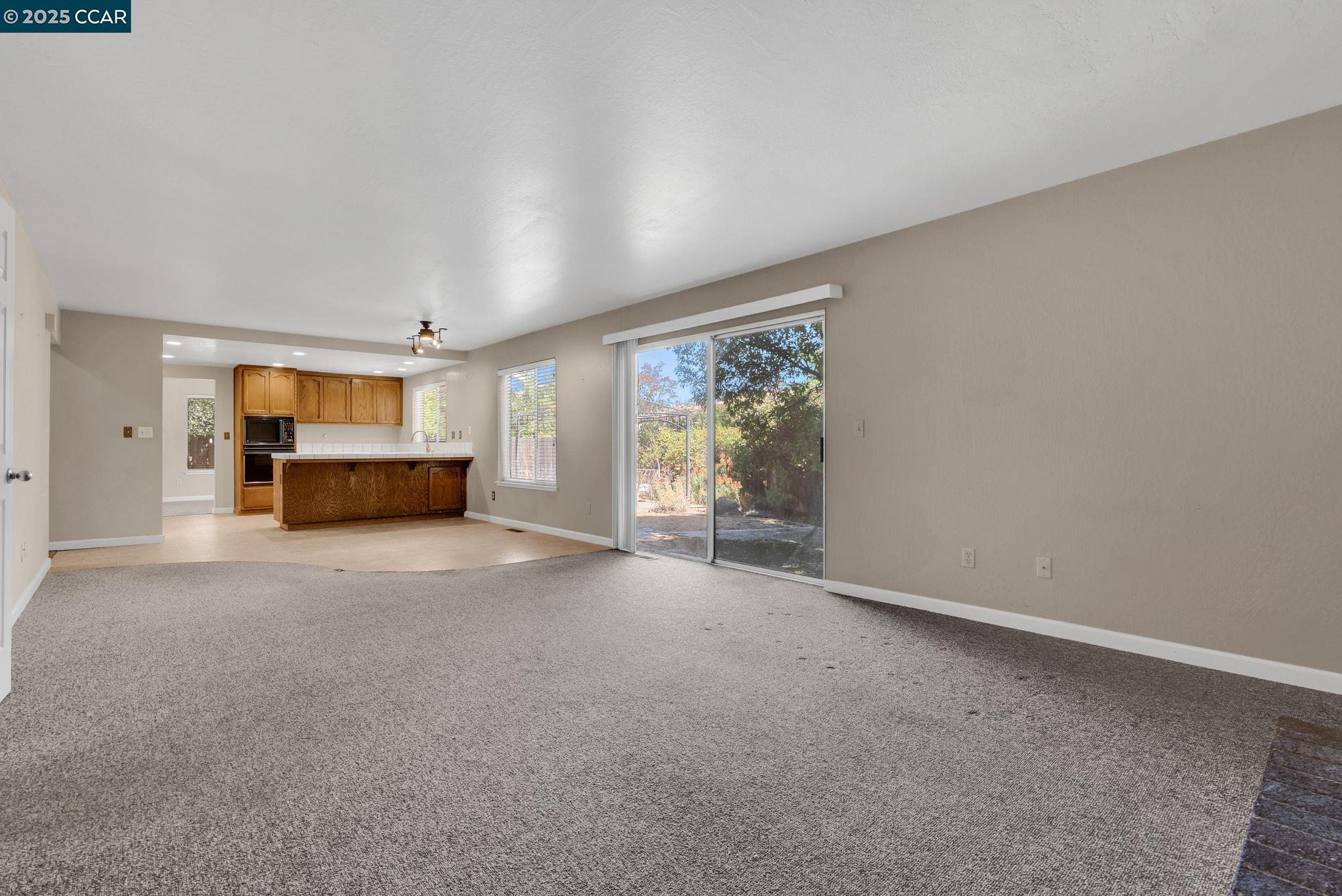 Detail Gallery Image 9 of 21 For 3060 San Miguel Ct, Concord,  CA 94518 - 4 Beds | 2/1 Baths
