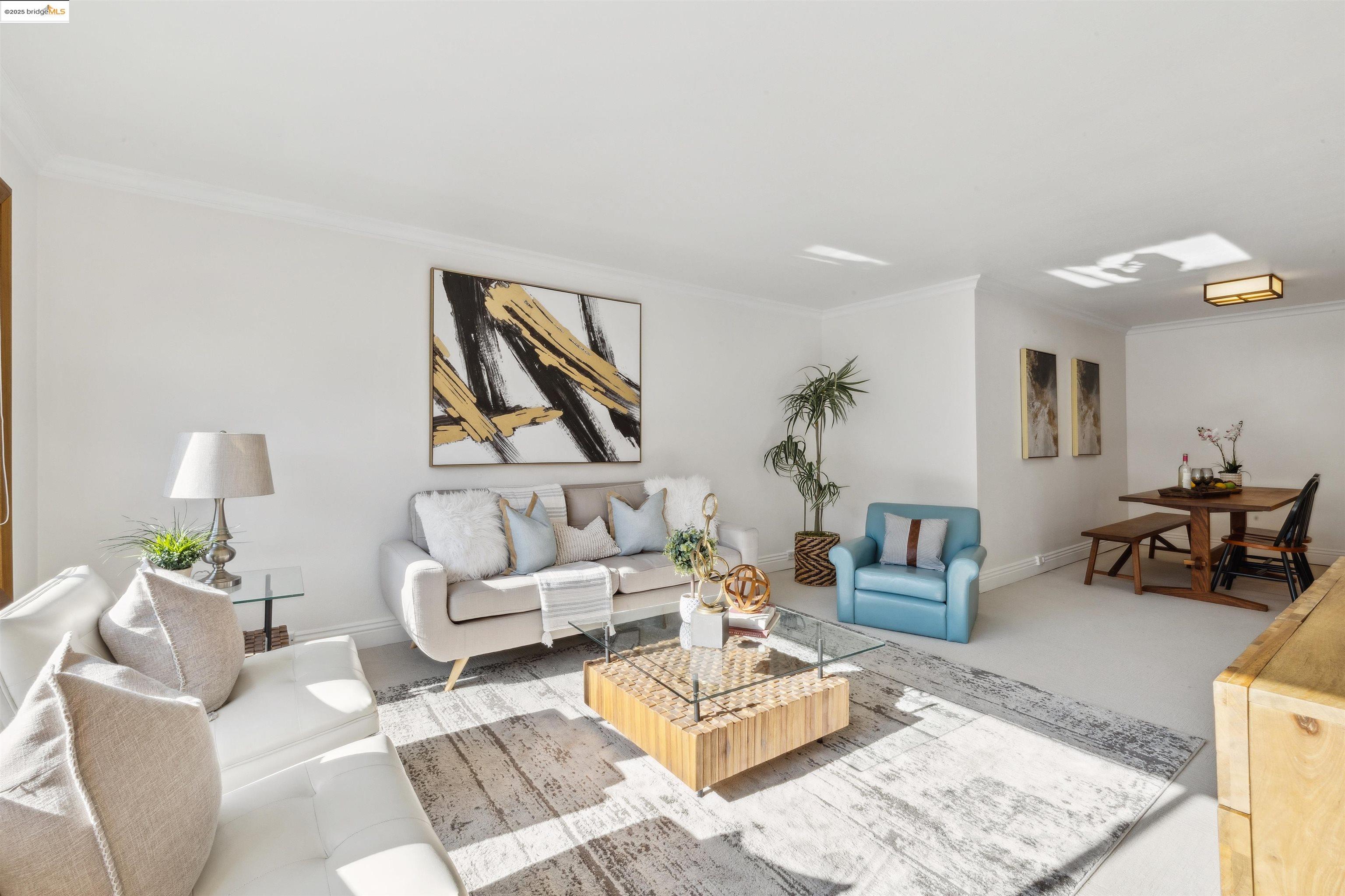 Detail Gallery Image 13 of 43 For 1998 Pacific Ave #202,  San Francisco,  CA 94109 - 2 Beds | 2 Baths