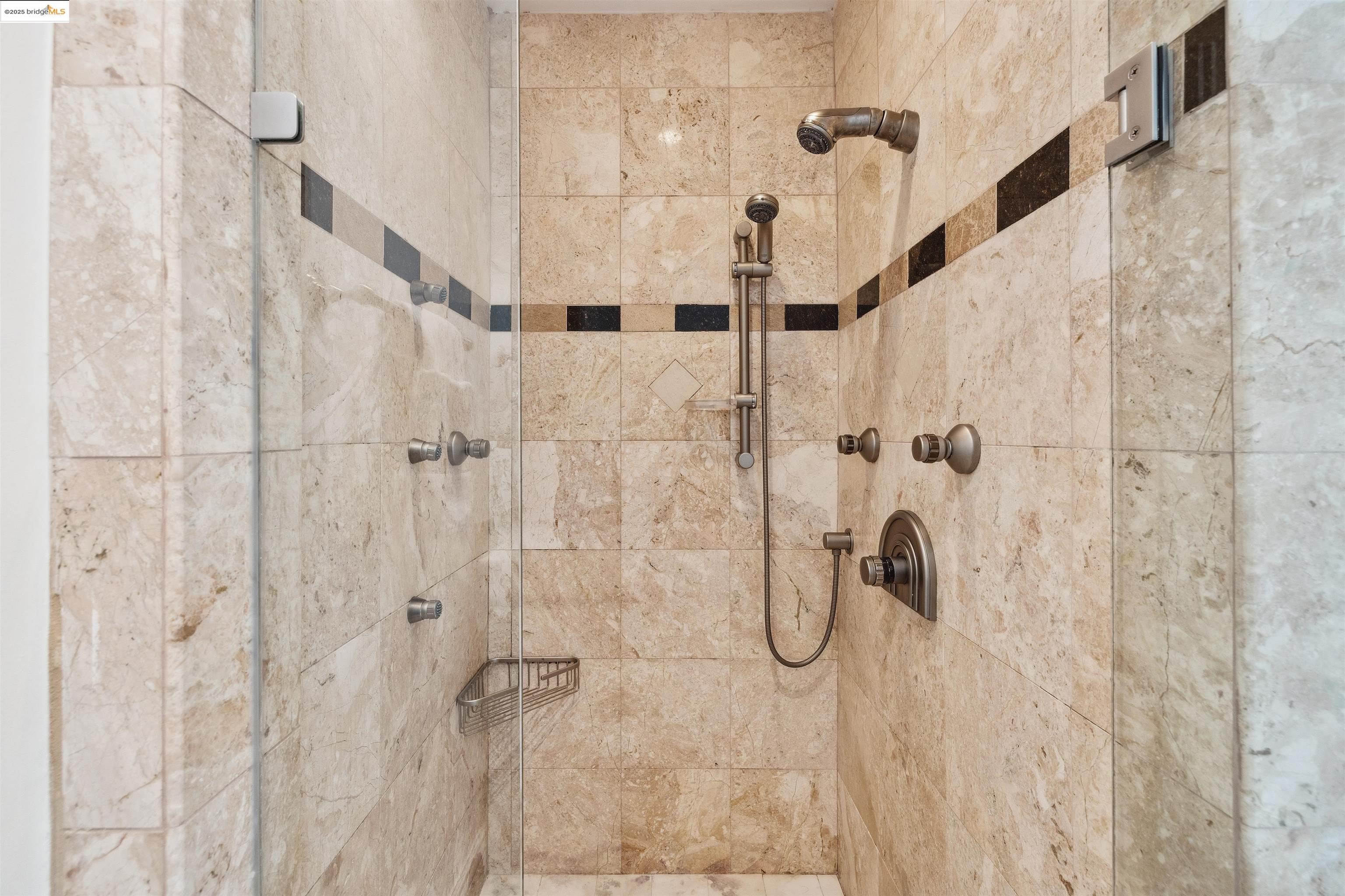 Detail Gallery Image 33 of 43 For 1998 Pacific Ave #202,  San Francisco,  CA 94109 - 2 Beds | 2 Baths