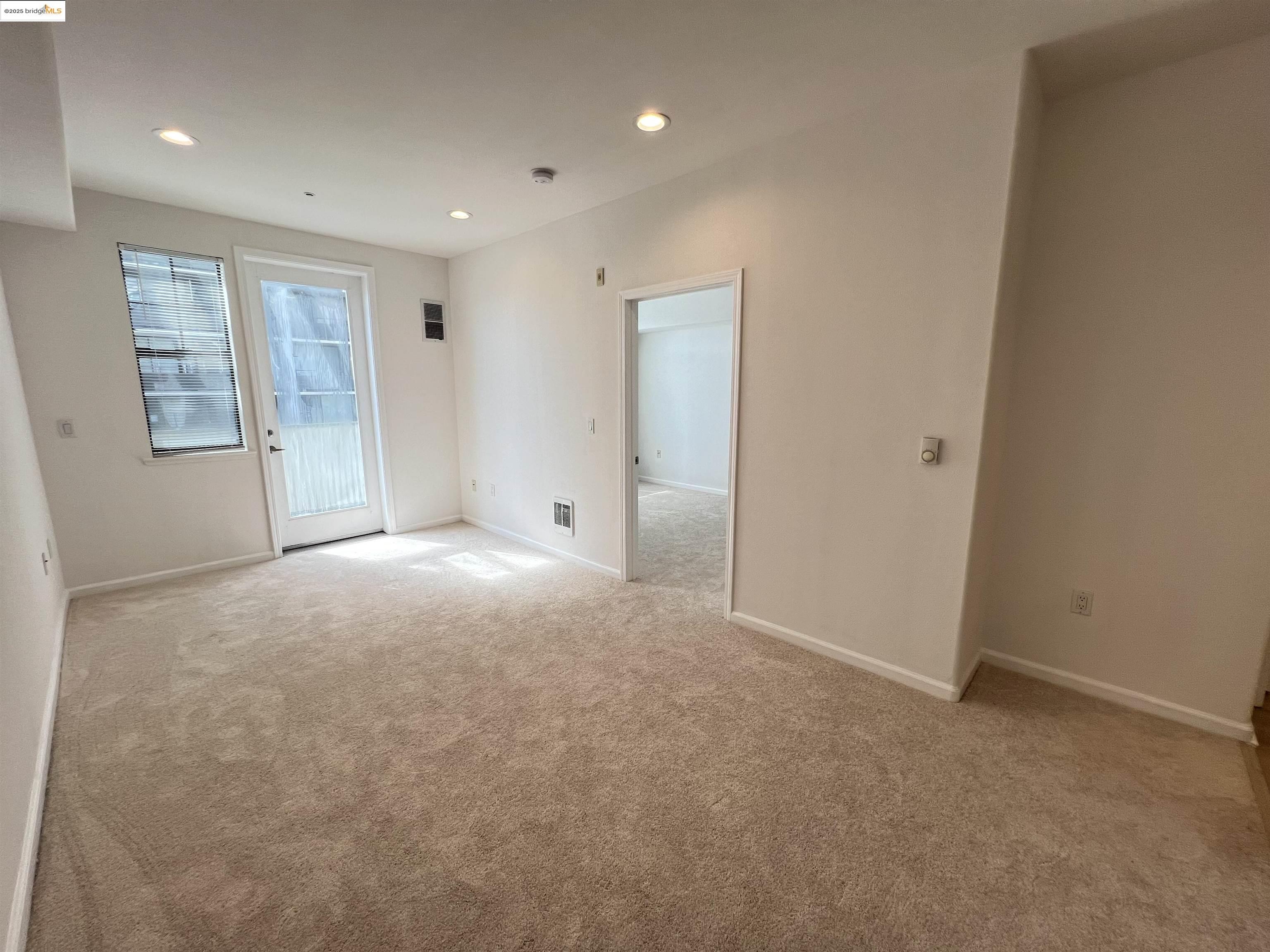 Detail Gallery Image 11 of 31 For 989 Franklin St #621,  Oakland,  CA 94607 - 1 Beds | 1 Baths