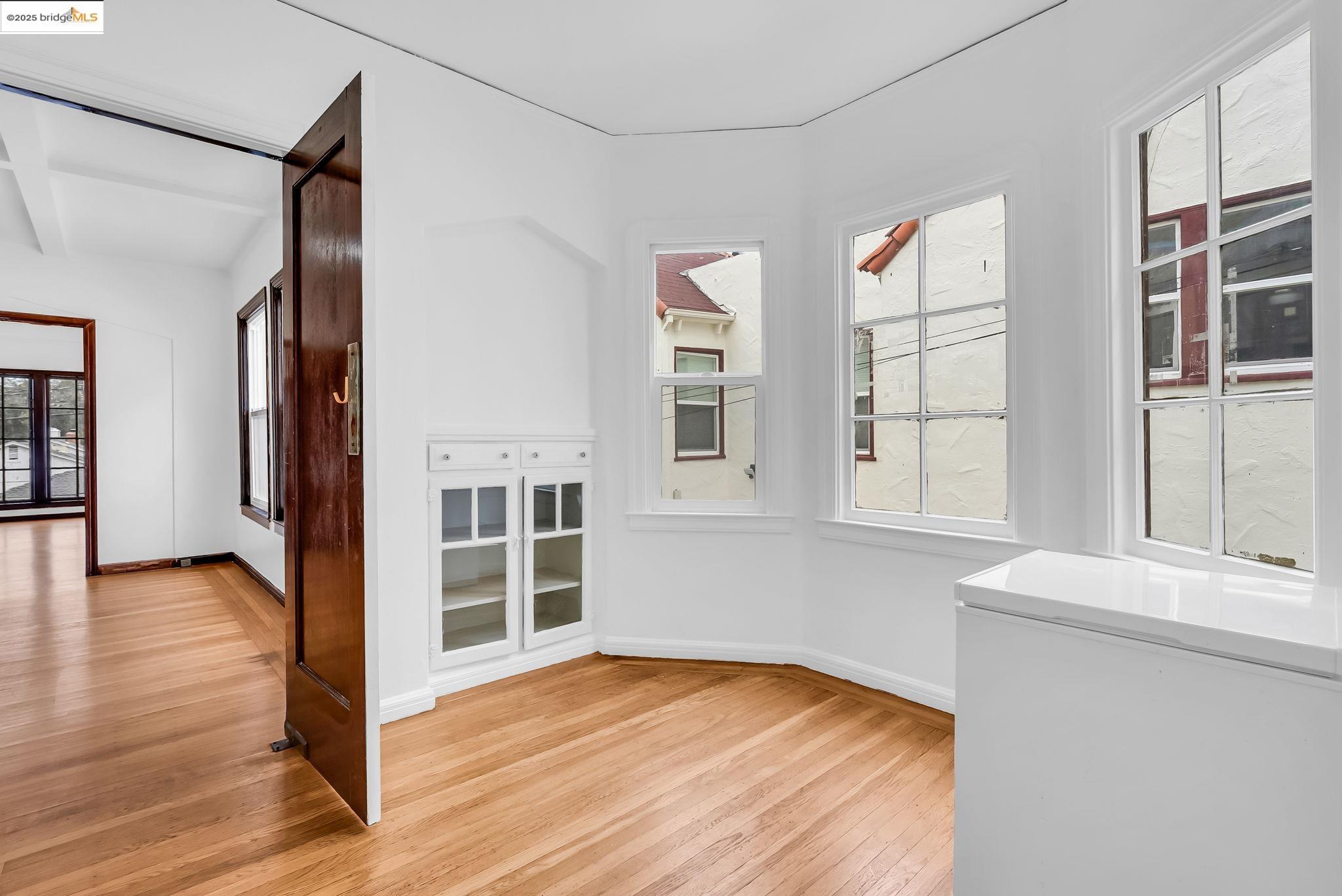 Detail Gallery Image 16 of 60 For 2340 Virginia St, Berkeley,  CA 94709 - – Beds | – Baths