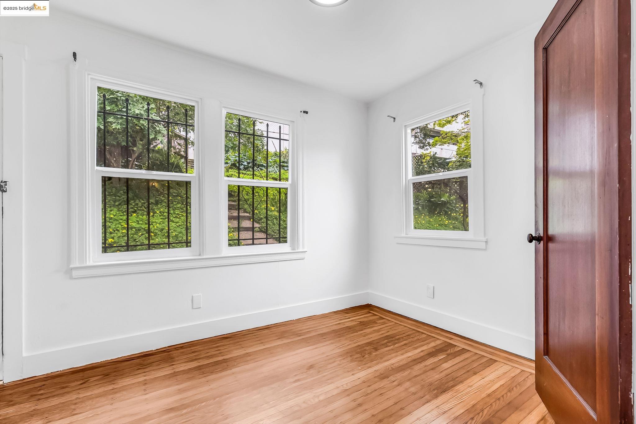Detail Gallery Image 22 of 60 For 2340 Virginia St, Berkeley,  CA 94709 - – Beds | – Baths