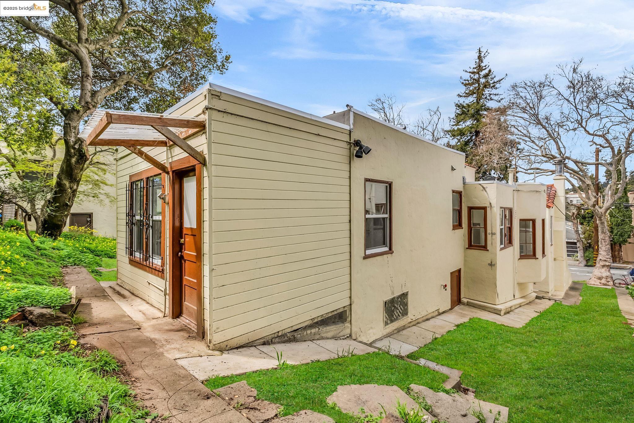 Detail Gallery Image 50 of 60 For 2340 Virginia St, Berkeley,  CA 94709 - – Beds | – Baths