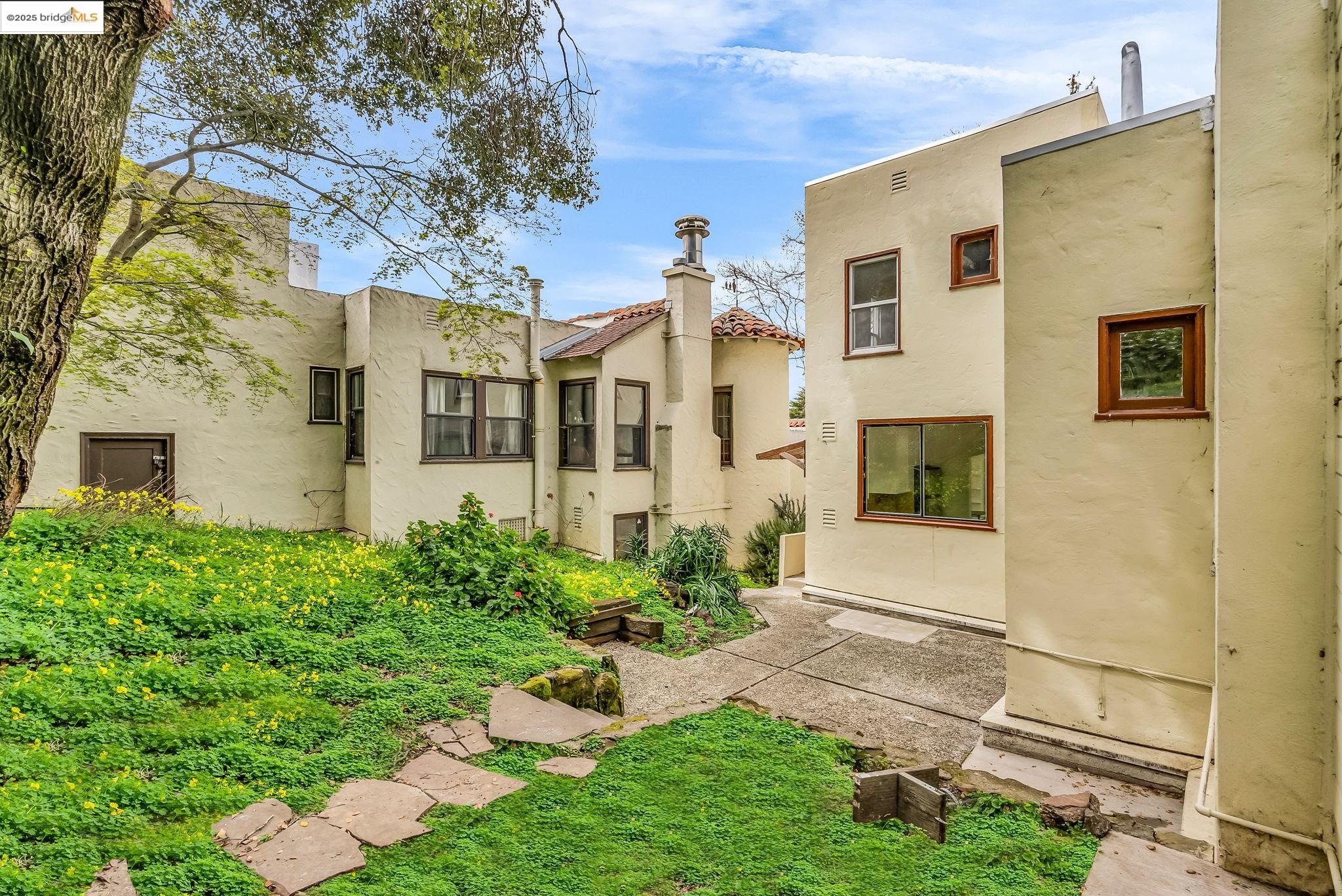 Detail Gallery Image 51 of 60 For 2340 Virginia St, Berkeley,  CA 94709 - – Beds | – Baths