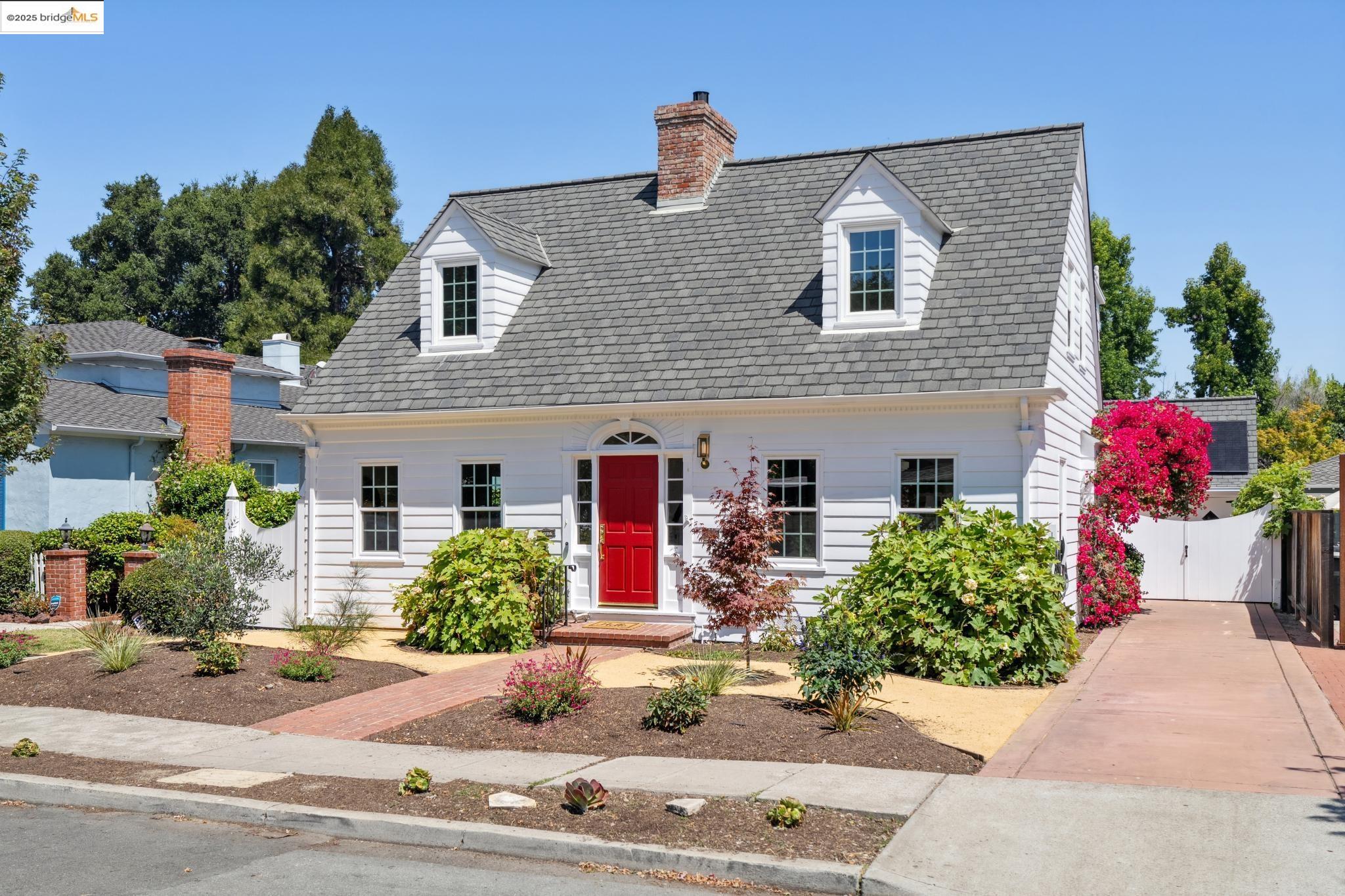 Detail Gallery Image 1 of 1 For 1096 Glen Dr, San Leandro,  CA 94577 - 4 Beds | 2/1 Baths