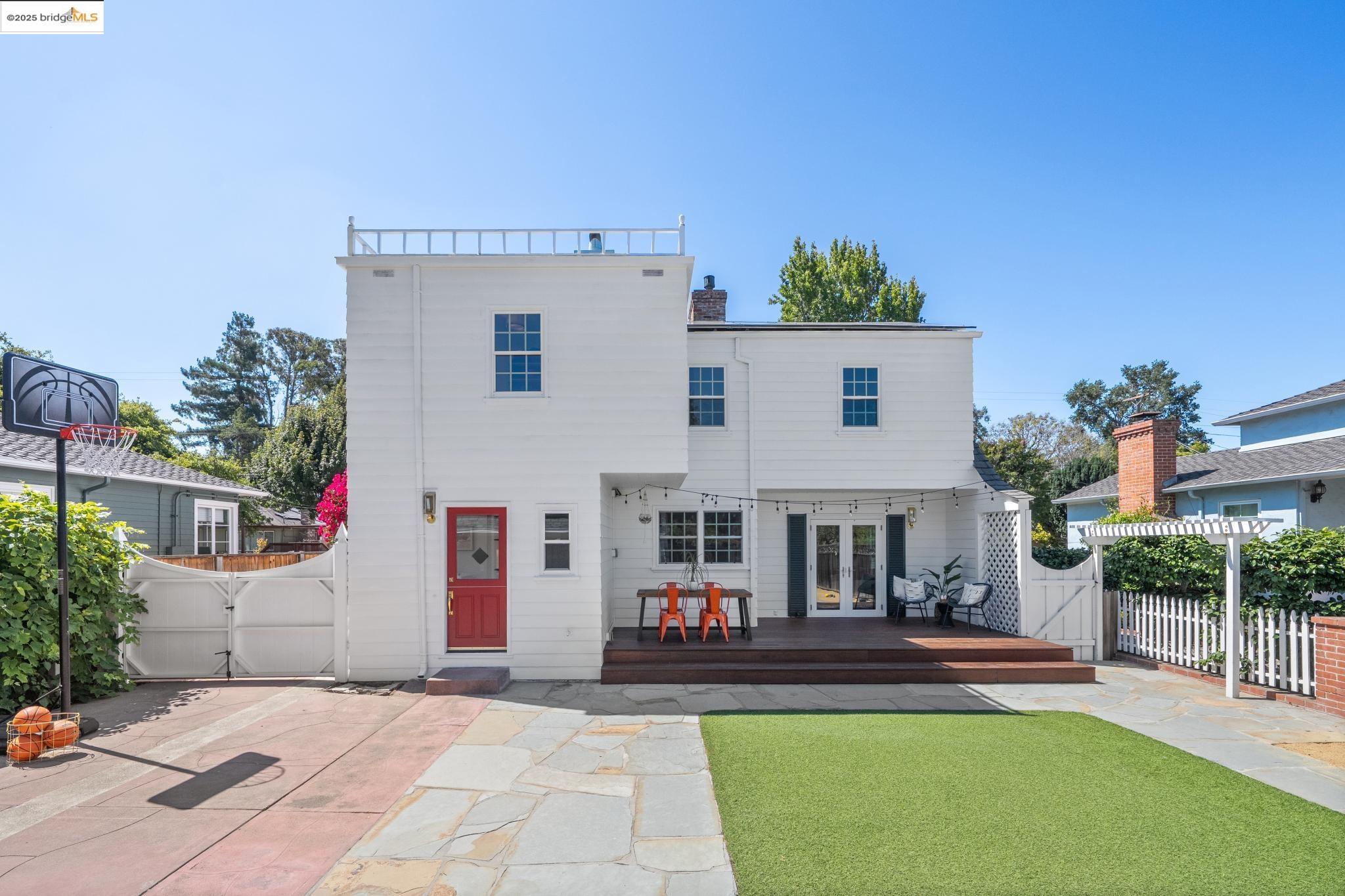 Detail Gallery Image 27 of 52 For 1096 Glen Dr, San Leandro,  CA 94577 - 4 Beds | 2/1 Baths