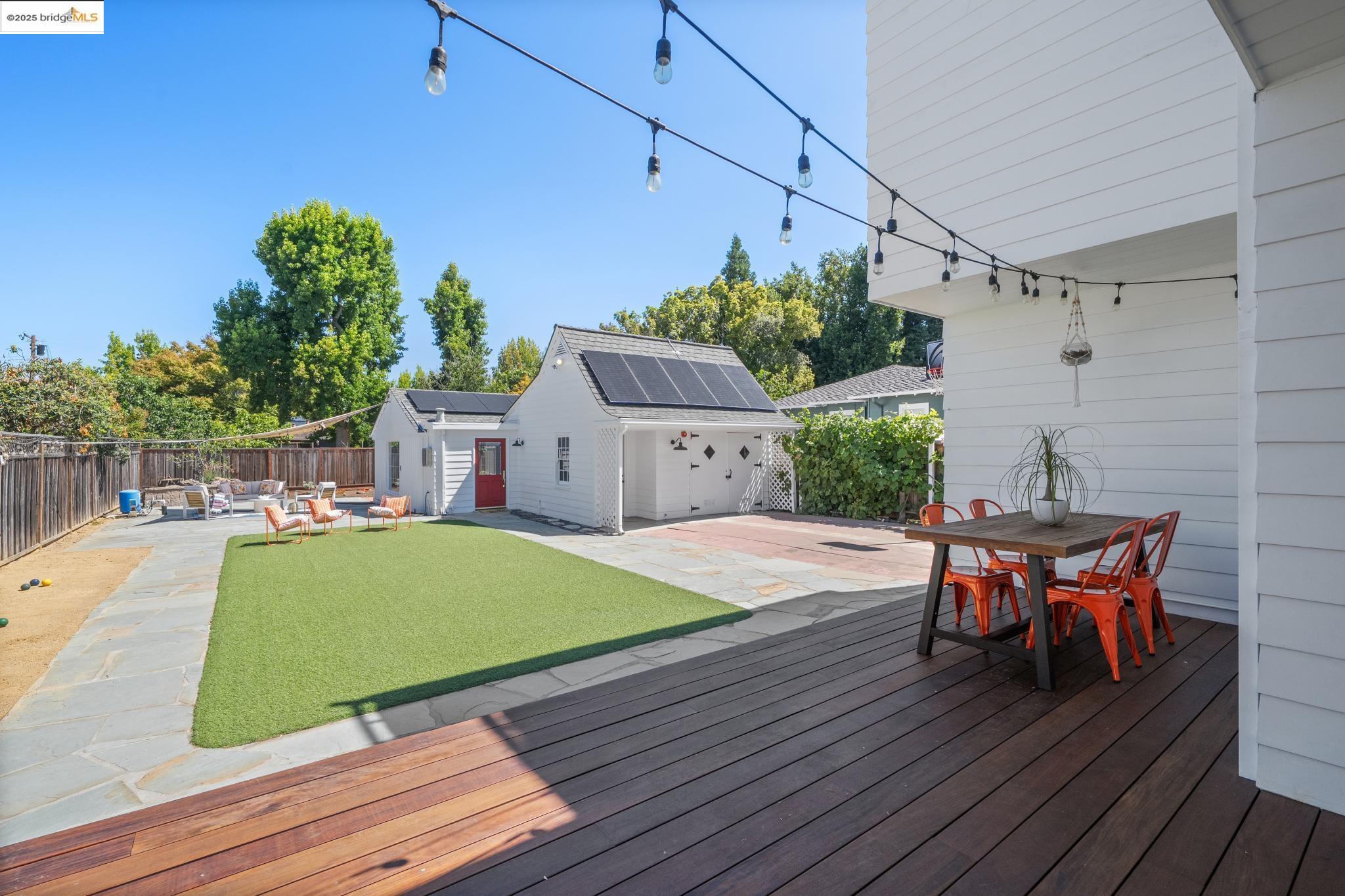 Detail Gallery Image 29 of 52 For 1096 Glen Dr, San Leandro,  CA 94577 - 4 Beds | 2/1 Baths