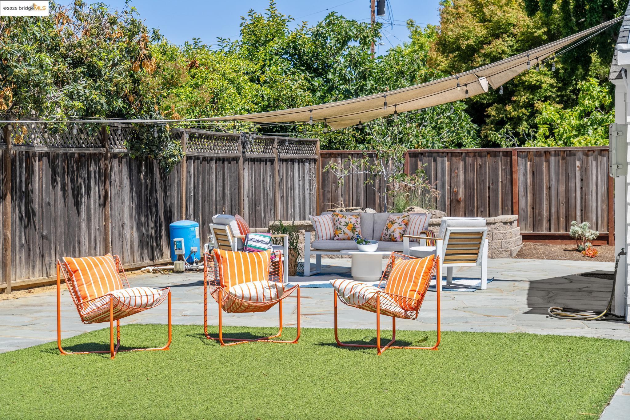 Detail Gallery Image 32 of 52 For 1096 Glen Dr, San Leandro,  CA 94577 - 4 Beds | 2/1 Baths
