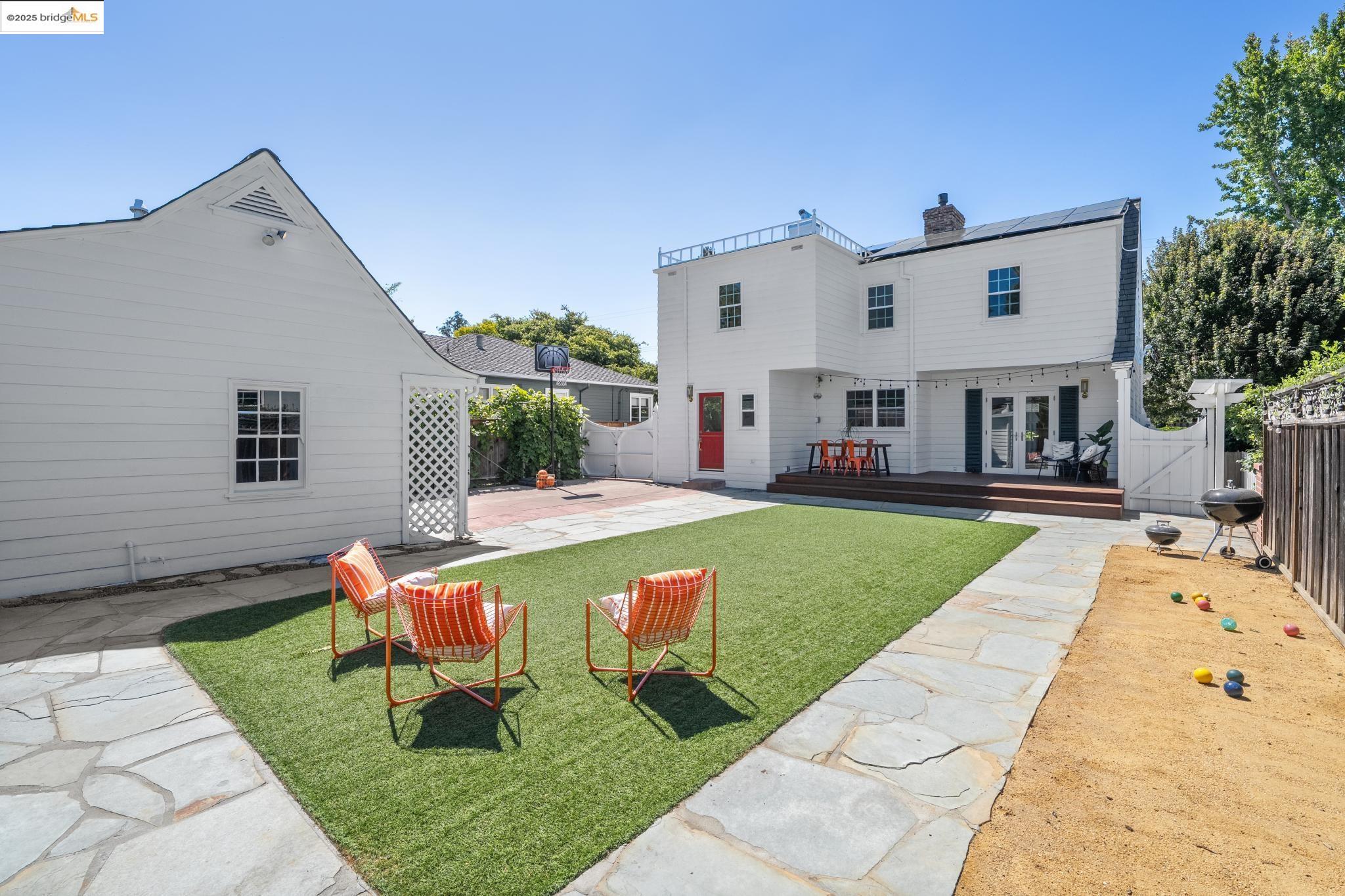 Detail Gallery Image 33 of 52 For 1096 Glen Dr, San Leandro,  CA 94577 - 4 Beds | 2/1 Baths