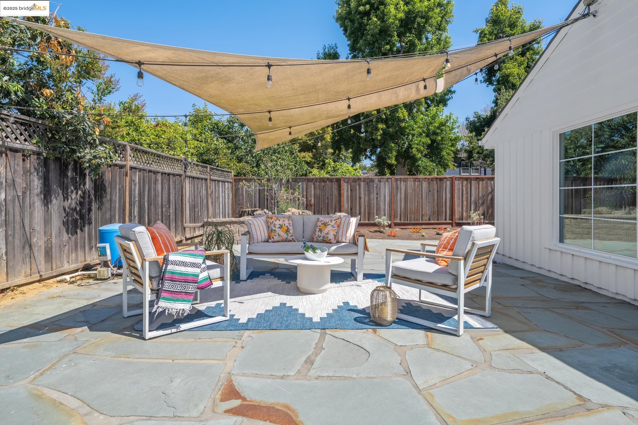 Detail Gallery Image 35 of 52 For 1096 Glen Dr, San Leandro,  CA 94577 - 4 Beds | 2/1 Baths