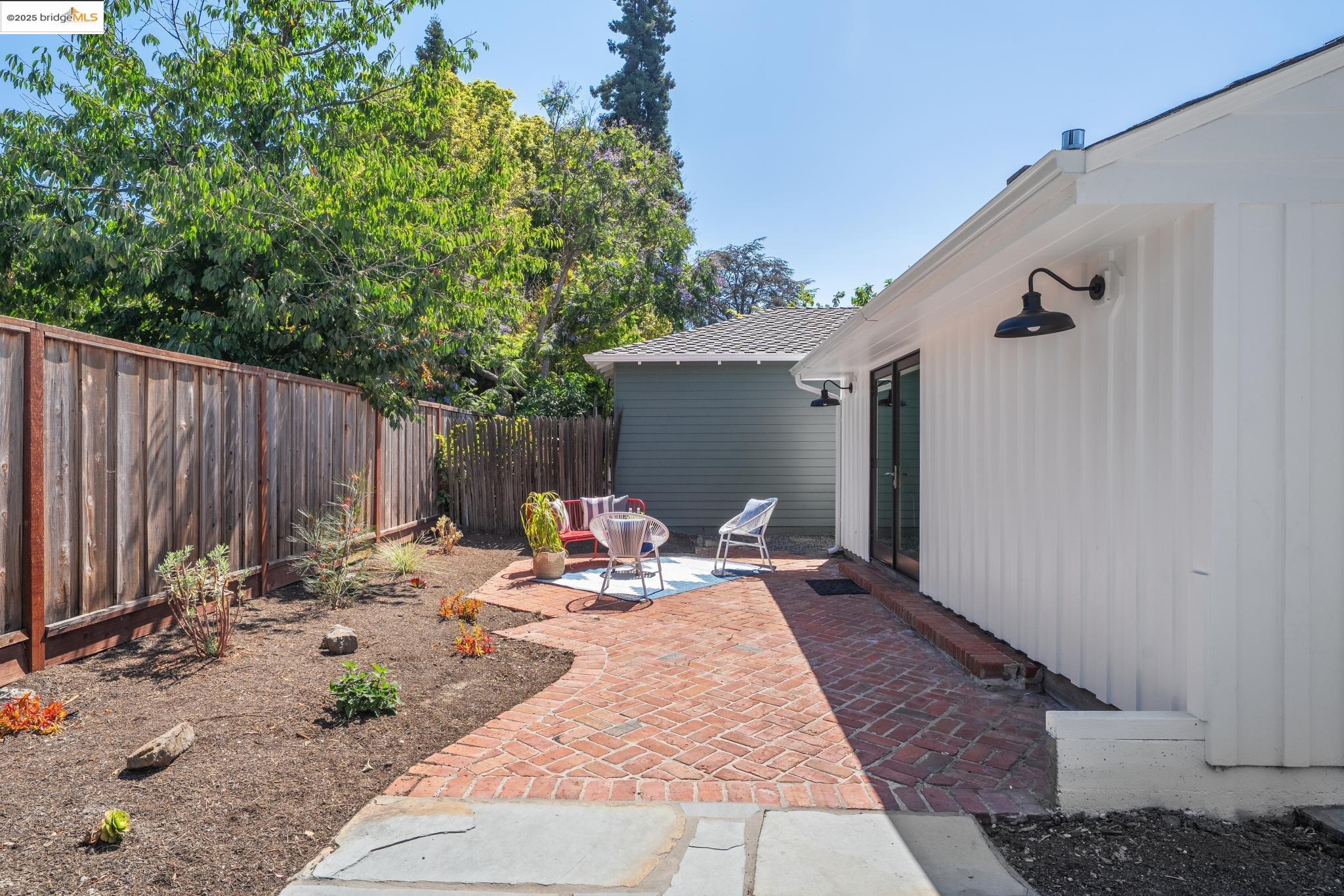 Detail Gallery Image 37 of 52 For 1096 Glen Dr, San Leandro,  CA 94577 - 4 Beds | 2/1 Baths