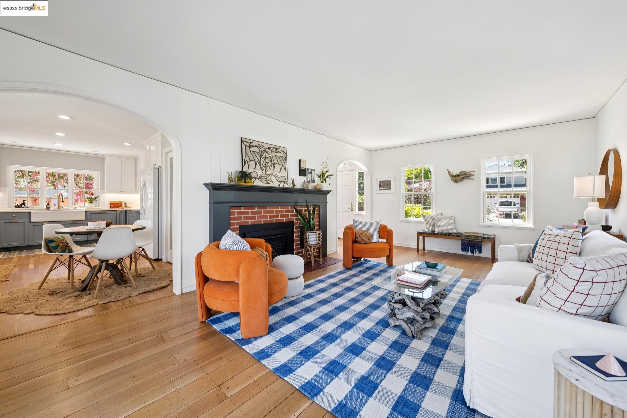 Detail Gallery Image 7 of 52 For 1096 Glen Dr, San Leandro,  CA 94577 - 4 Beds | 2/1 Baths