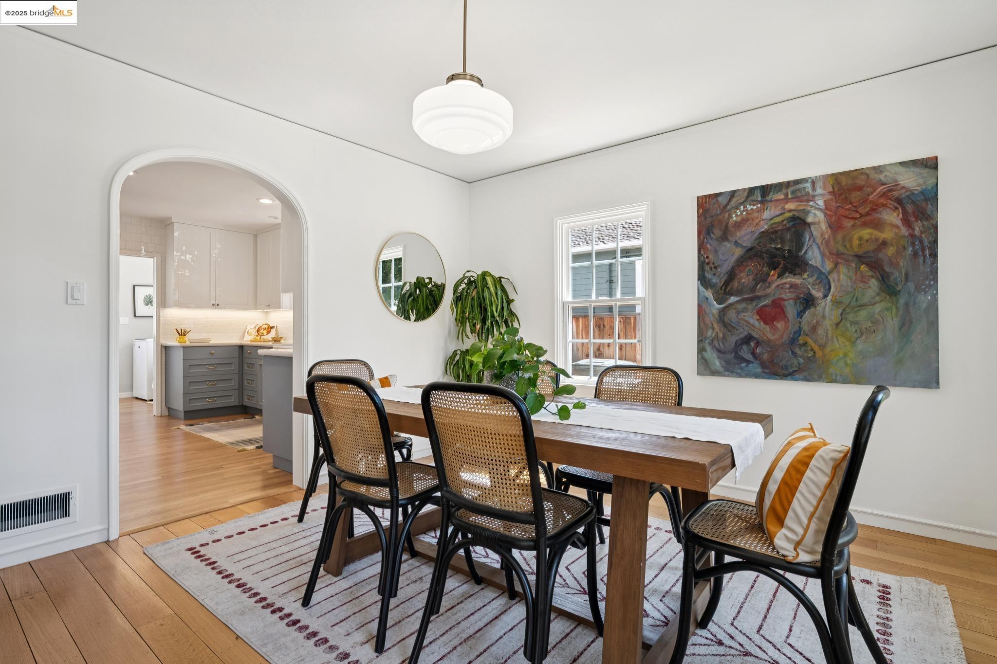Detail Gallery Image 8 of 52 For 1096 Glen Dr, San Leandro,  CA 94577 - 4 Beds | 2/1 Baths