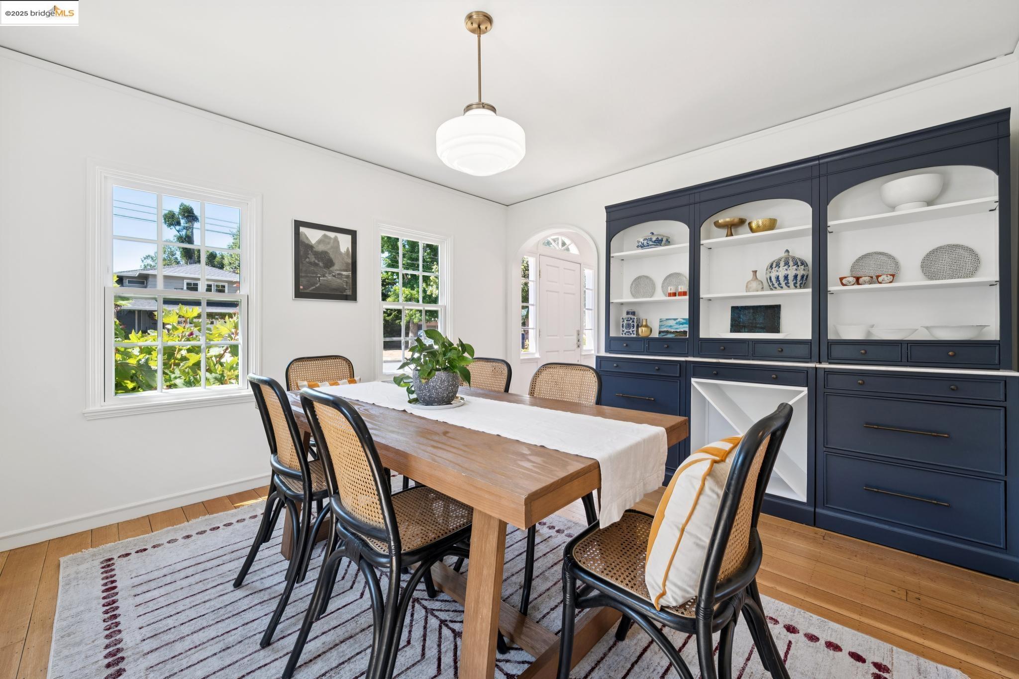 Detail Gallery Image 9 of 52 For 1096 Glen Dr, San Leandro,  CA 94577 - 4 Beds | 2/1 Baths