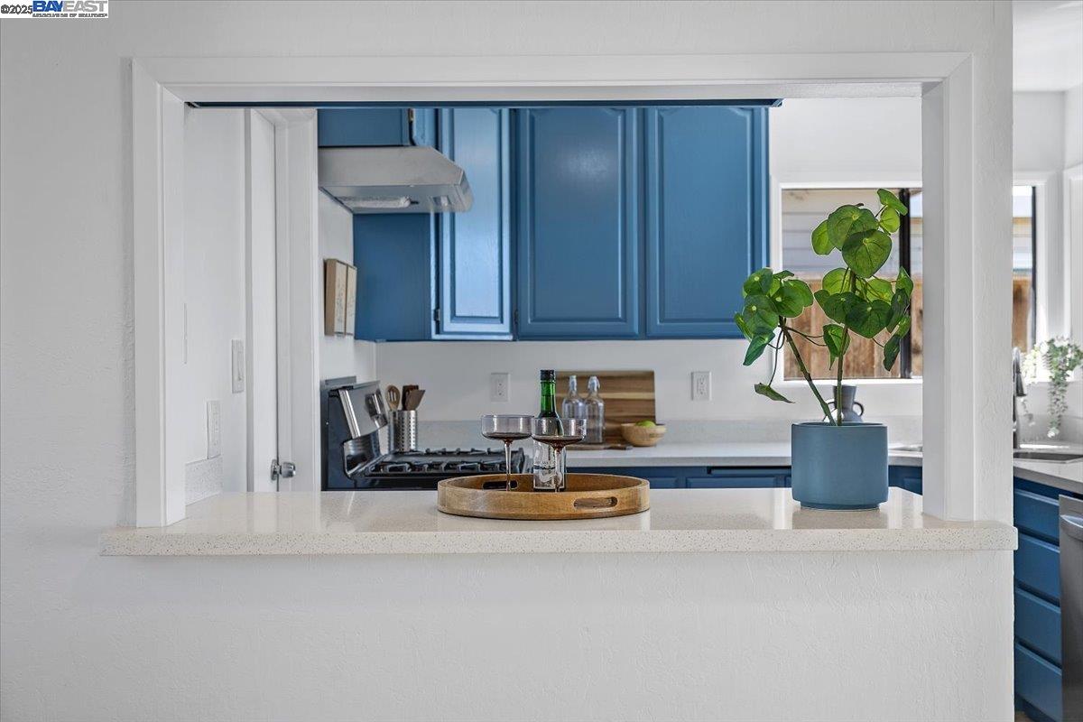 Detail Gallery Image 13 of 44 For 856 Rand St, San Mateo,  CA 94401 - 4 Beds | 2 Baths