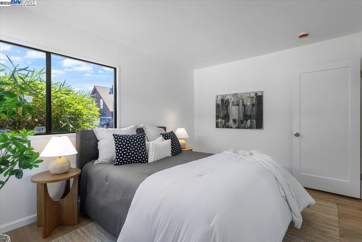 Detail Gallery Image 17 of 44 For 856 Rand St, San Mateo,  CA 94401 - 4 Beds | 2 Baths