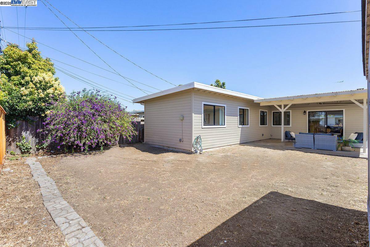Detail Gallery Image 31 of 44 For 856 Rand St, San Mateo,  CA 94401 - 4 Beds | 2 Baths