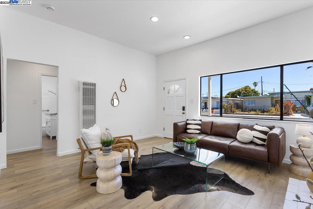 Detail Gallery Image 9 of 44 For 856 Rand St, San Mateo,  CA 94401 - 4 Beds | 2 Baths