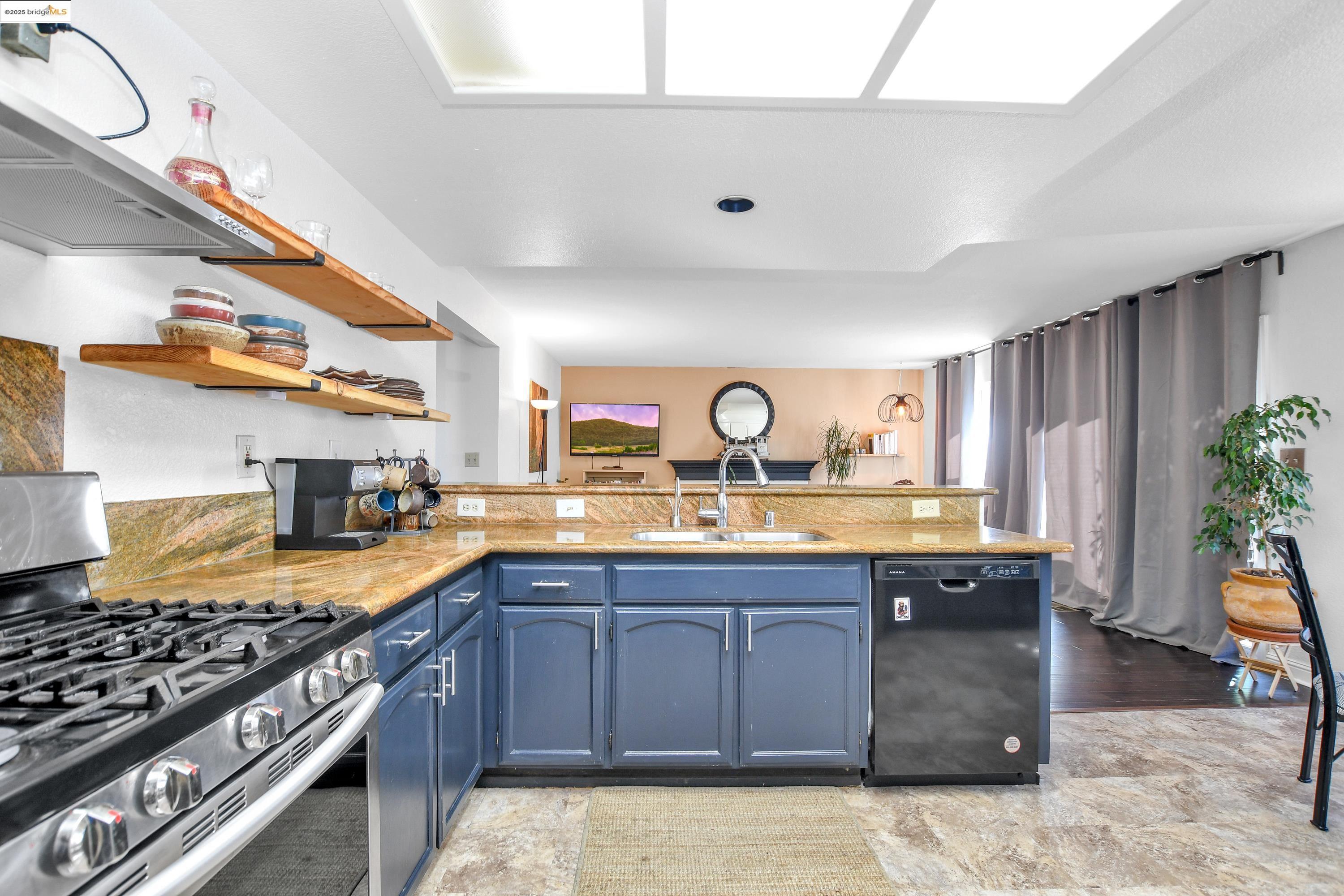 Detail Gallery Image 21 of 50 For 4426 Palisades Way, Antioch,  CA 94531 - 5 Beds | 3 Baths