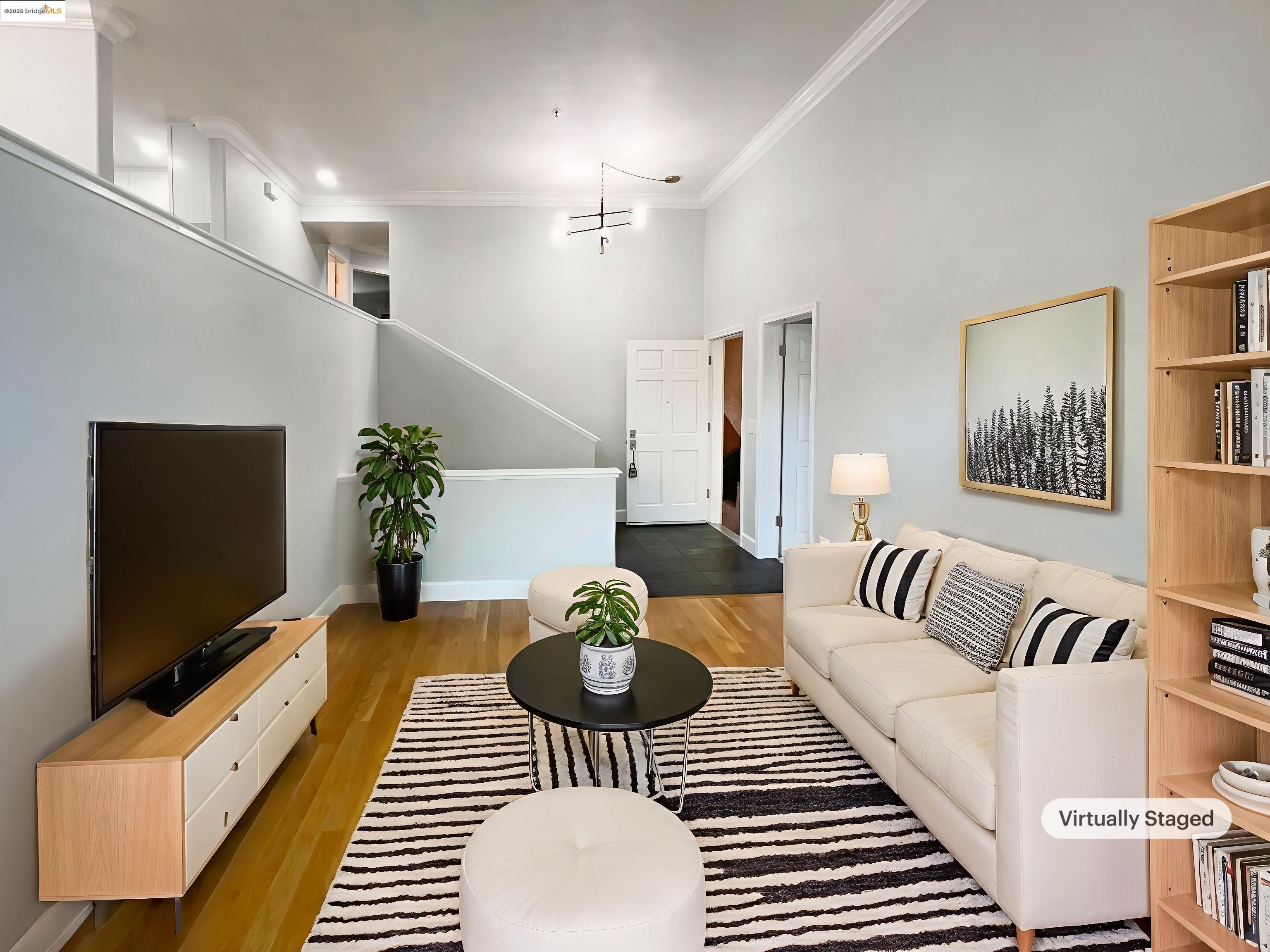Detail Gallery Image 2 of 20 For 991 Asilomar Ter #1,  Sunnyvale,  CA 94086 - 3 Beds | 2 Baths