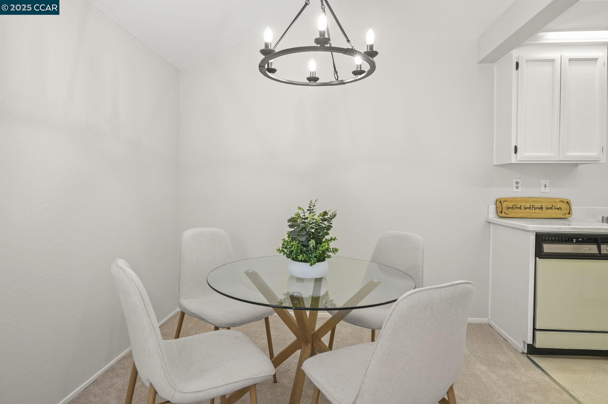Photo #9: 41107077 Listing: Photo #9