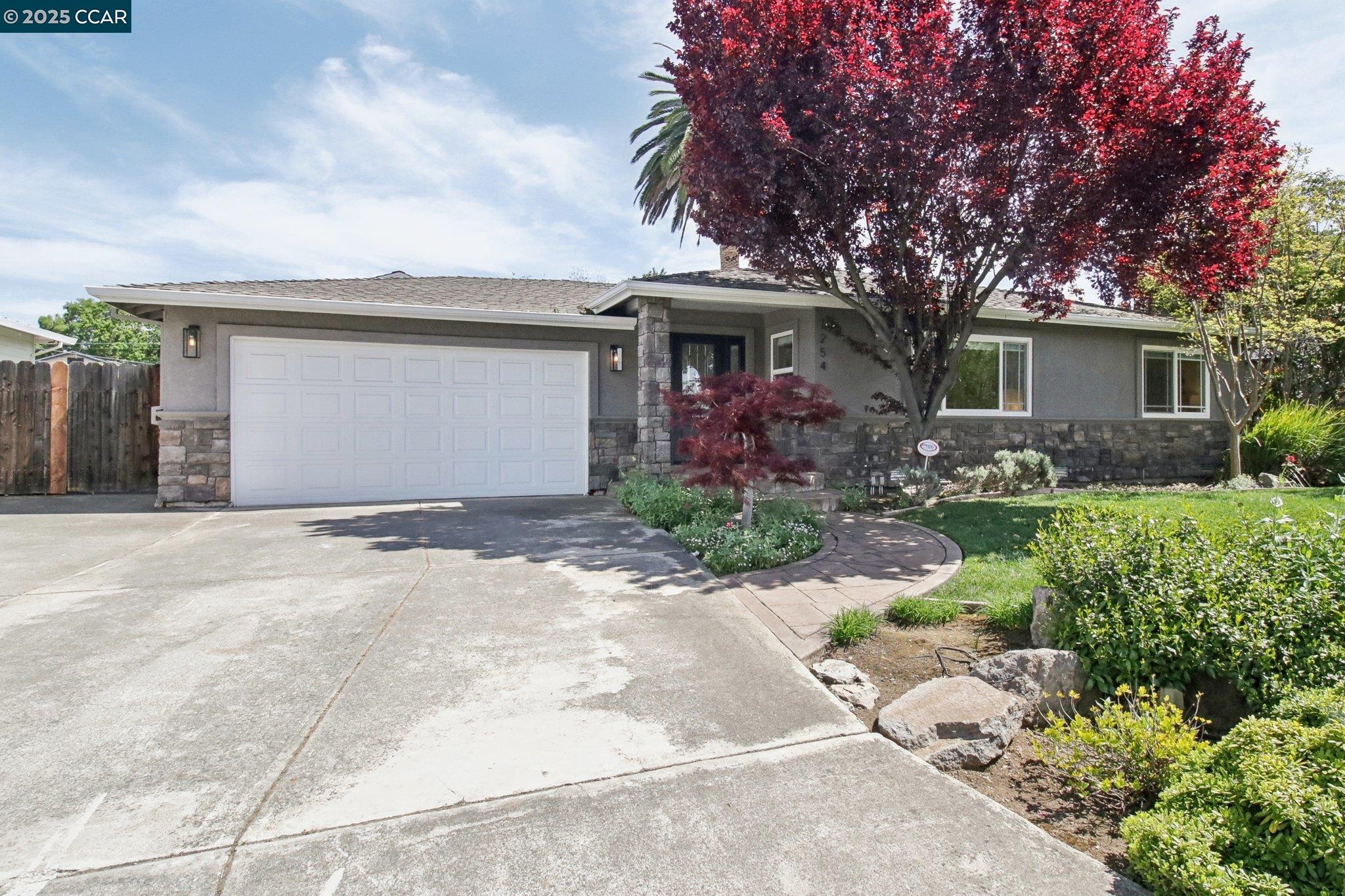 Detail Gallery Image 3 of 43 For 1254 Craig Dr, Concord,  CA 94518 - 3 Beds | 2/1 Baths
