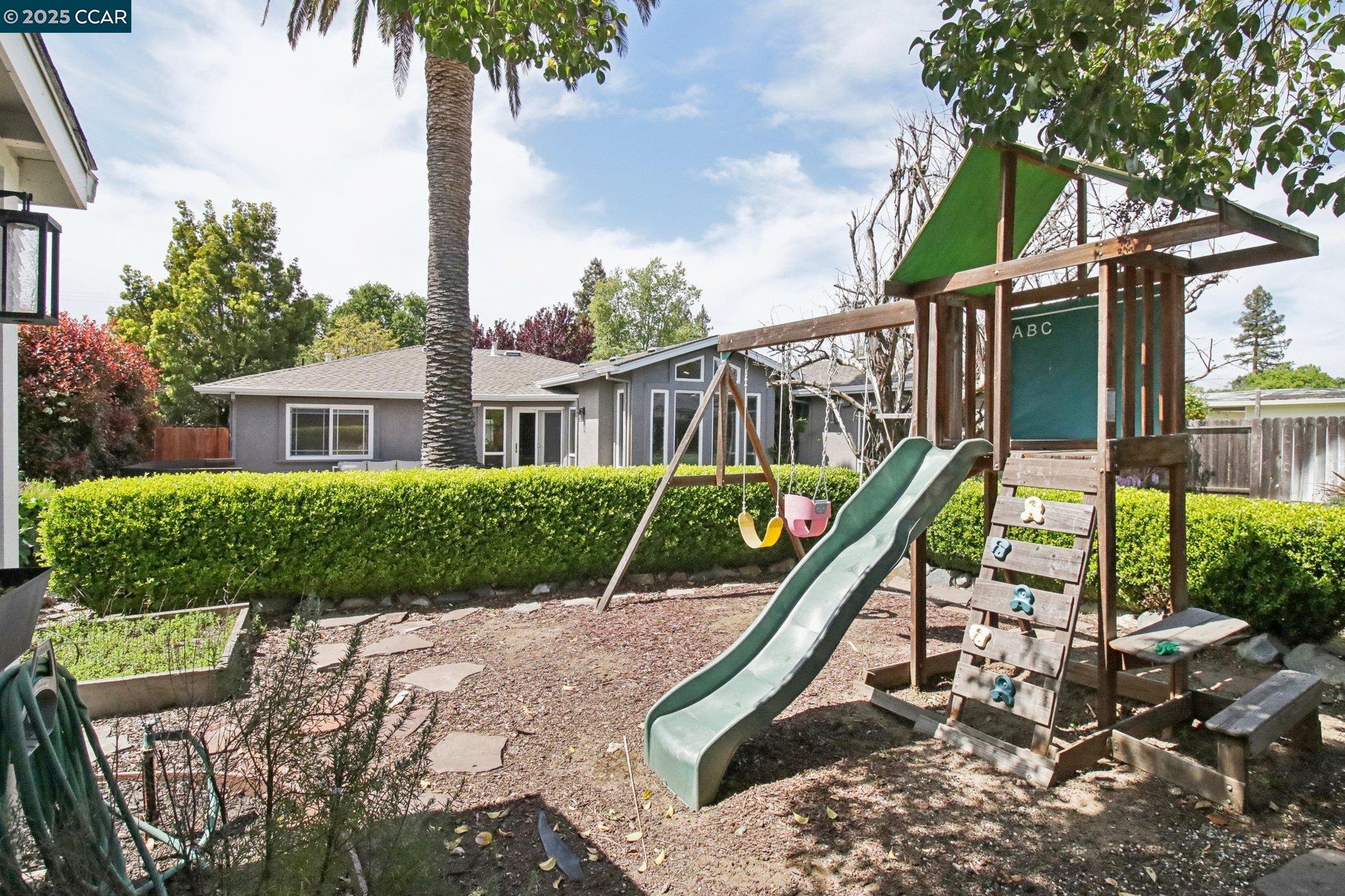 Detail Gallery Image 37 of 43 For 1254 Craig Dr, Concord,  CA 94518 - 3 Beds | 2/1 Baths