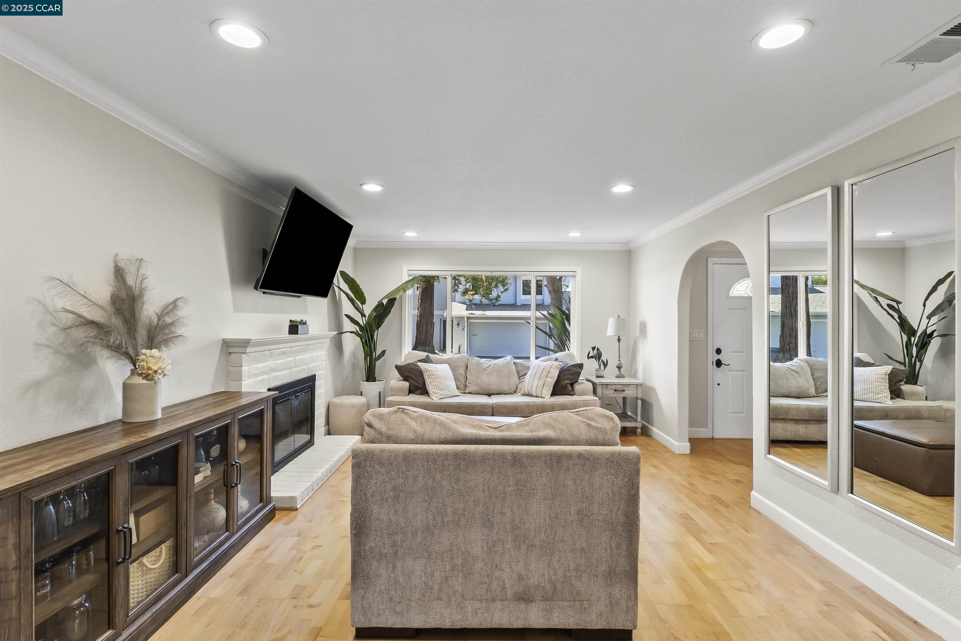 Photo #5: 41107079 Listing 