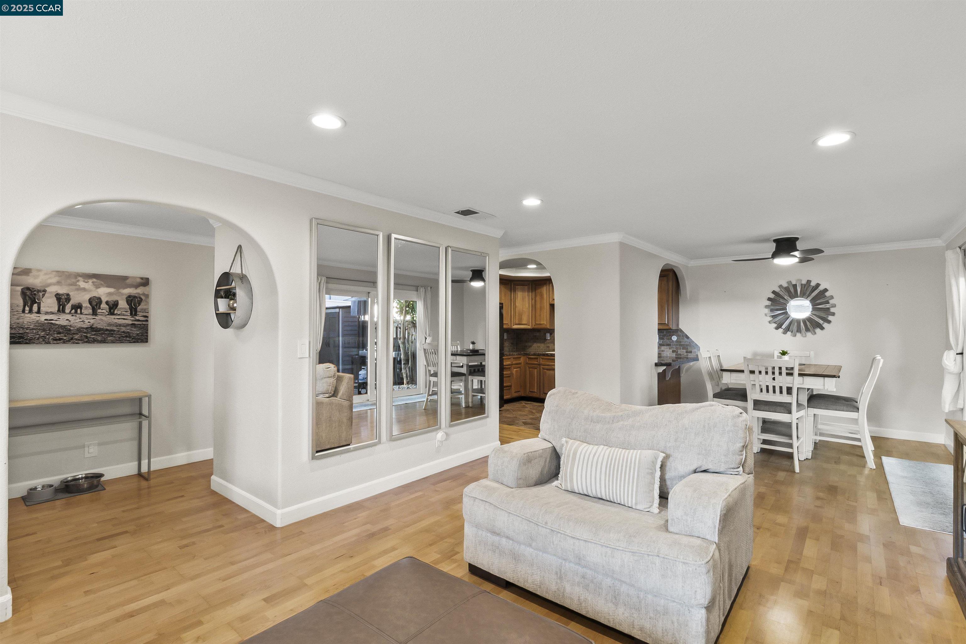 Photo #6: 41107079 Listing: Photo #6