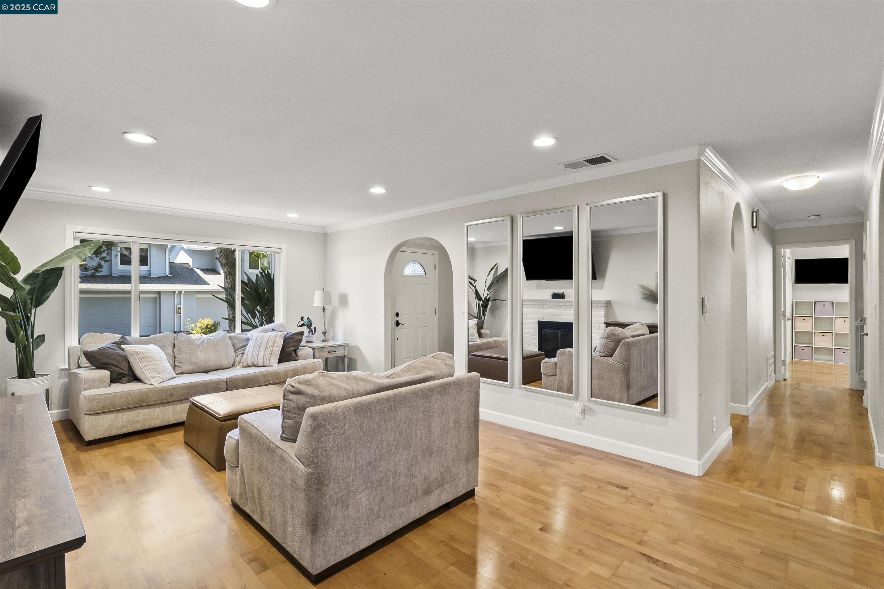 Photo #9: 41107079 Listing: Photo #9