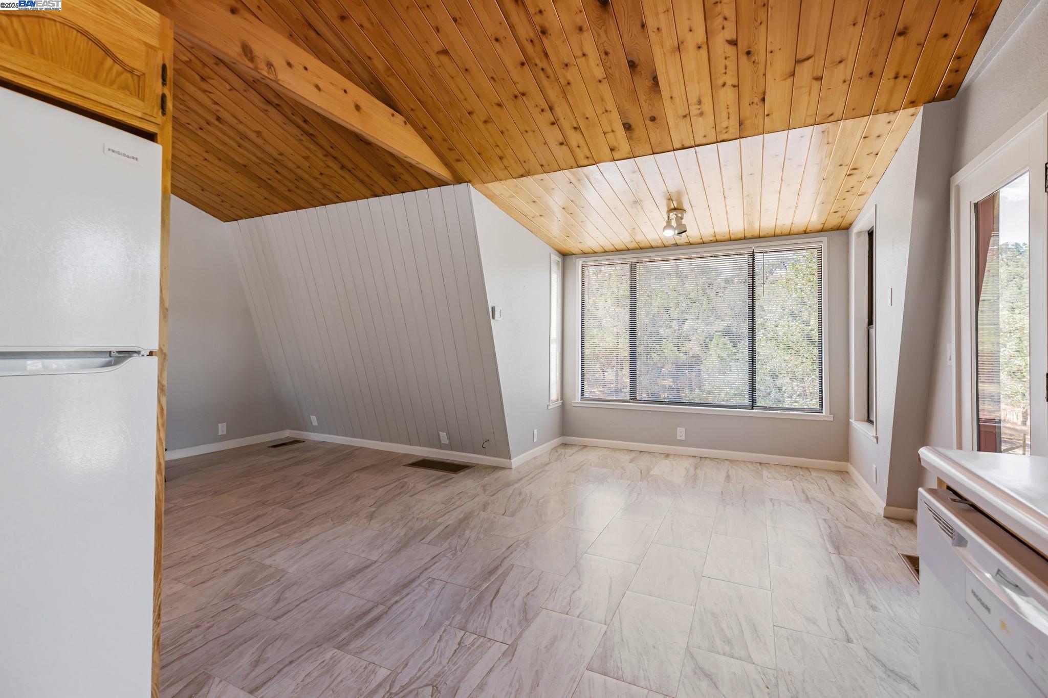 Detail Gallery Image 15 of 60 For 20104 Panoche Road, Paicines,  CA 95043 - 2 Beds | 2 Baths