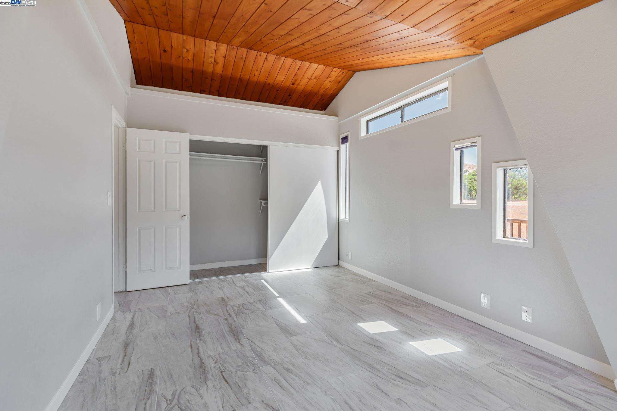 Detail Gallery Image 19 of 60 For 20104 Panoche Road, Paicines,  CA 95043 - 2 Beds | 2 Baths