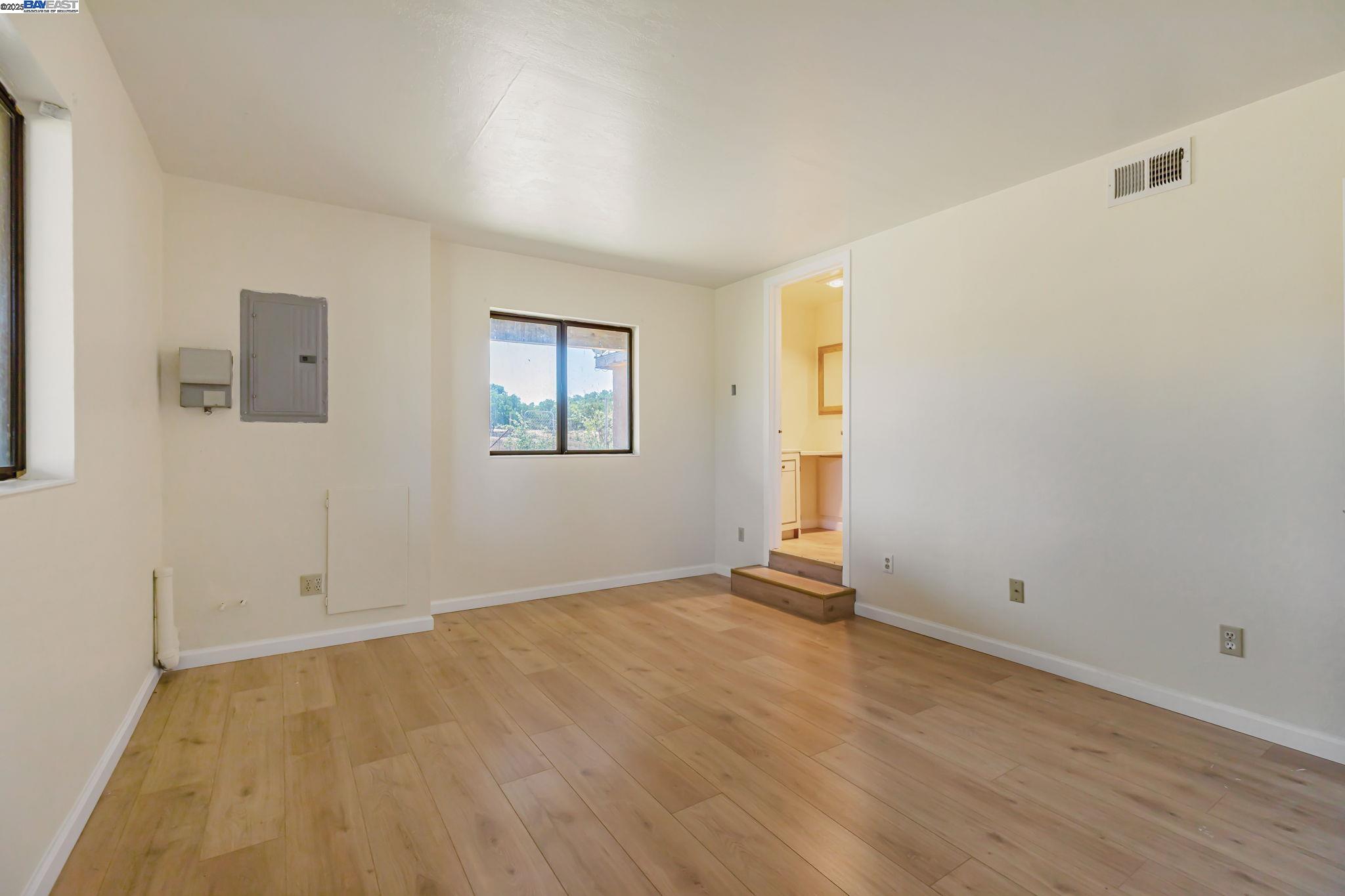 Detail Gallery Image 24 of 60 For 20104 Panoche Road, Paicines,  CA 95043 - 2 Beds | 2 Baths