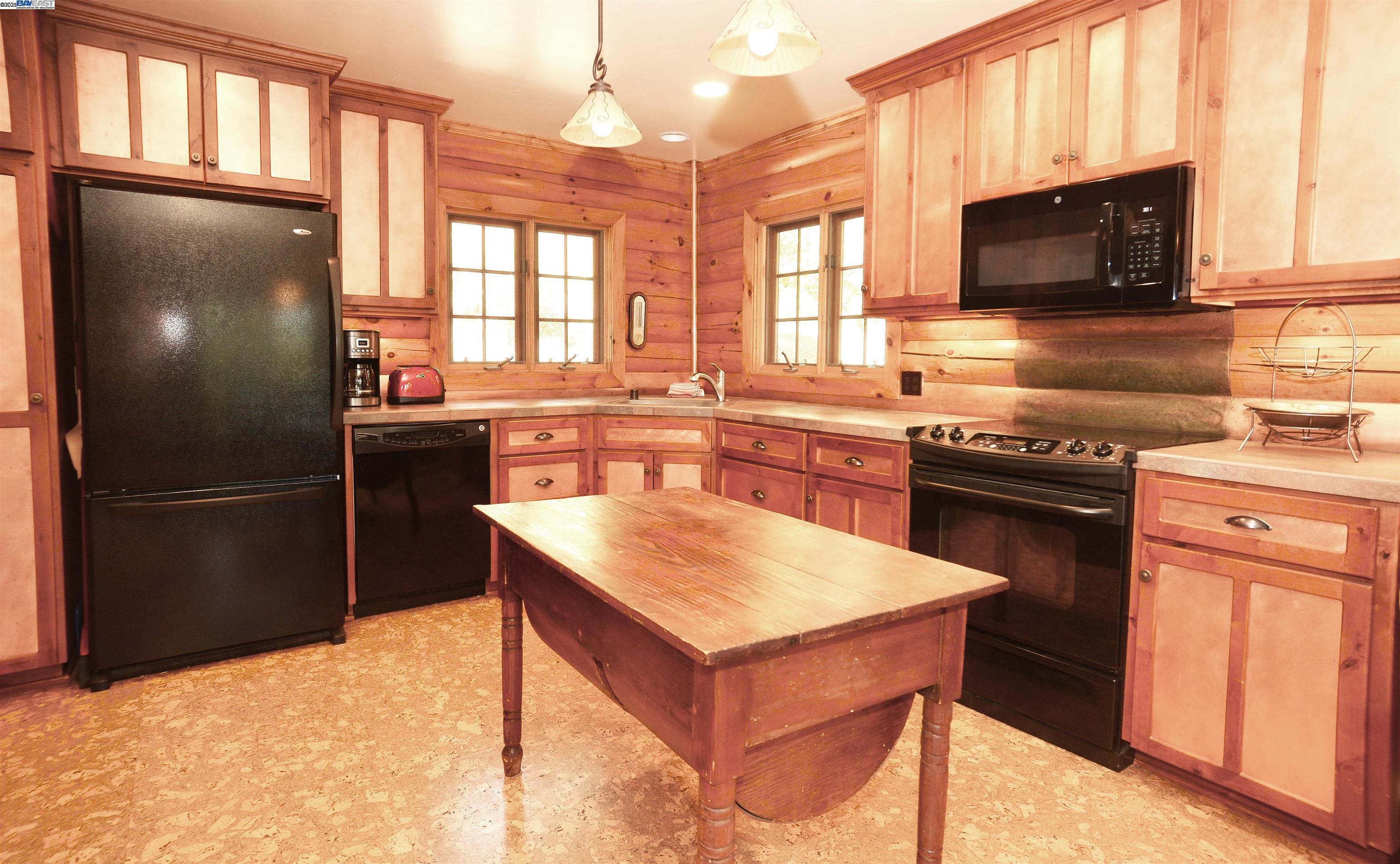 Detail Gallery Image 10 of 54 For 14068 Gas Canyon Rd, Nevada City,  CA 95959 - 3 Beds | 3 Baths