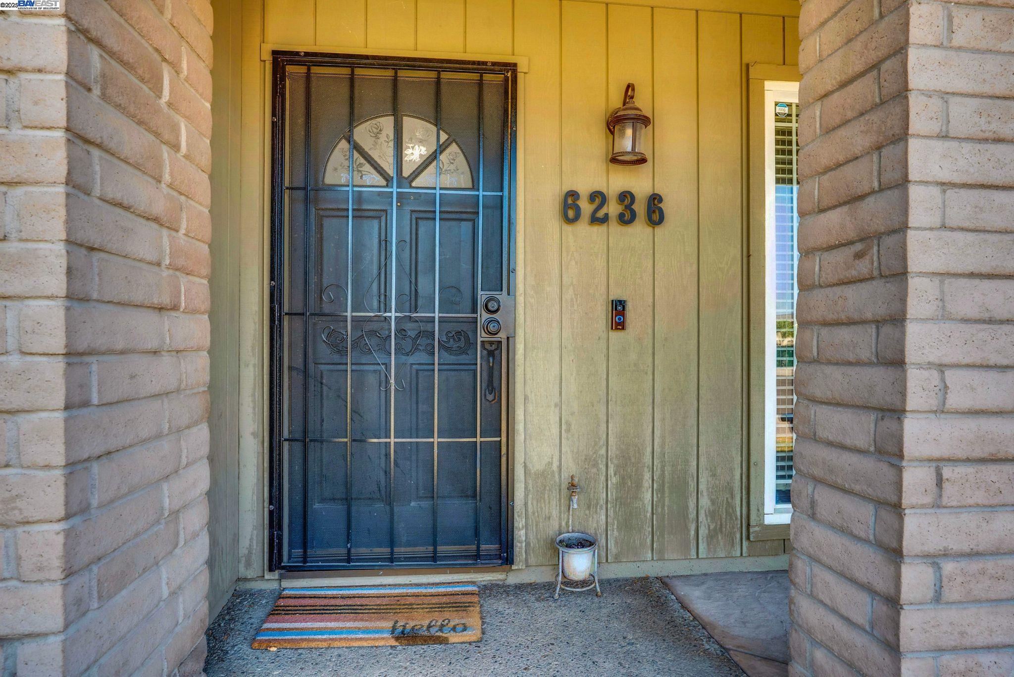 Detail Gallery Image 2 of 43 For 6236 Choctaw Ct, Manteca,  CA 95336 - 4 Beds | 2 Baths