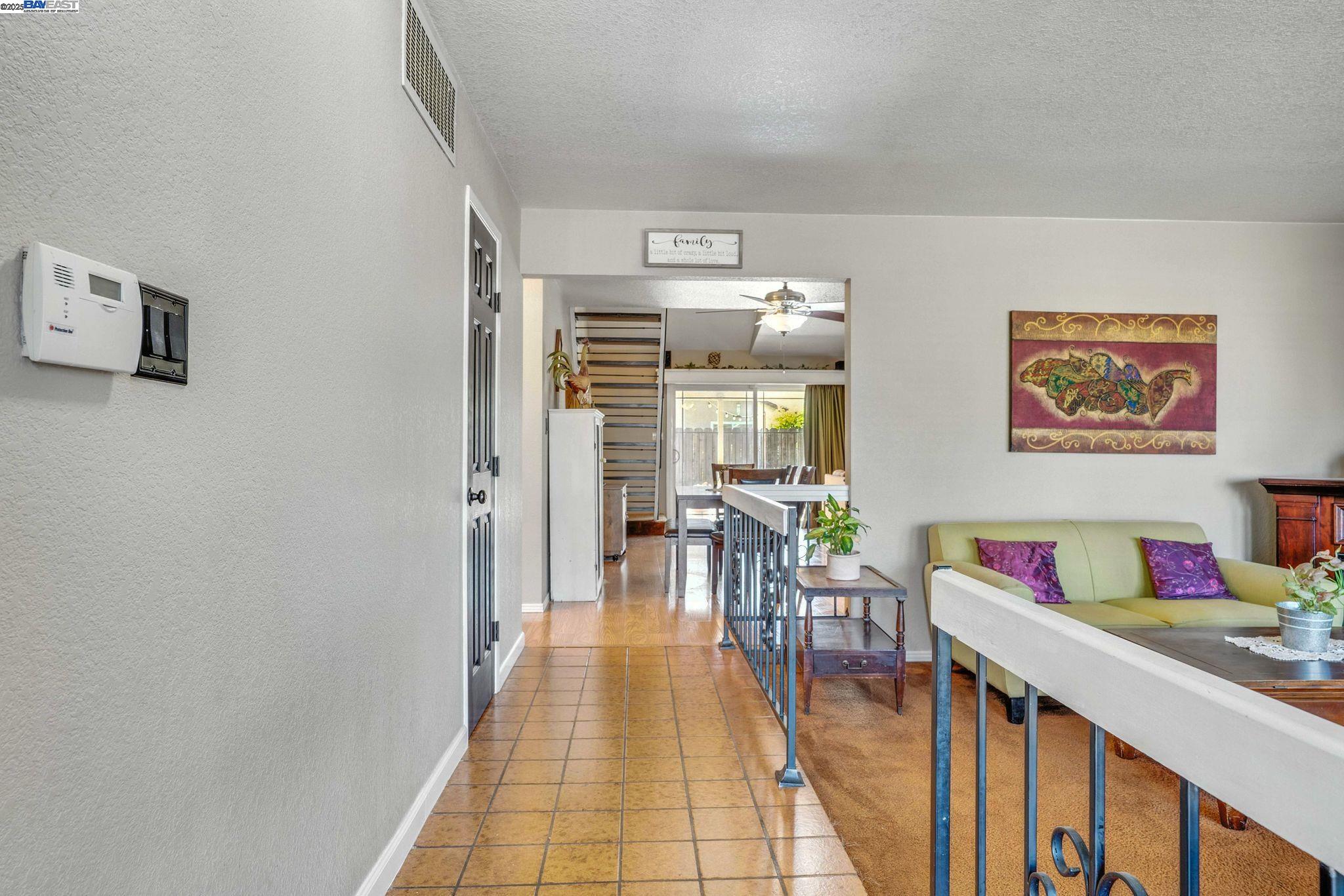 Detail Gallery Image 4 of 43 For 6236 Choctaw Ct, Manteca,  CA 95336 - 4 Beds | 2 Baths